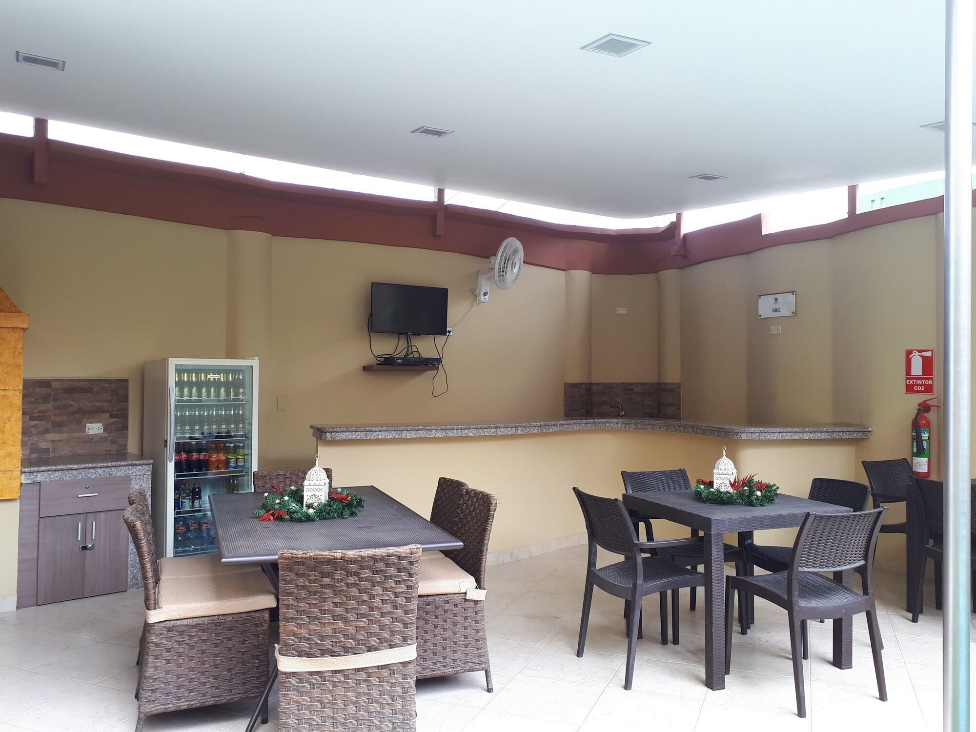 Bar/Salón Hotel Avellán