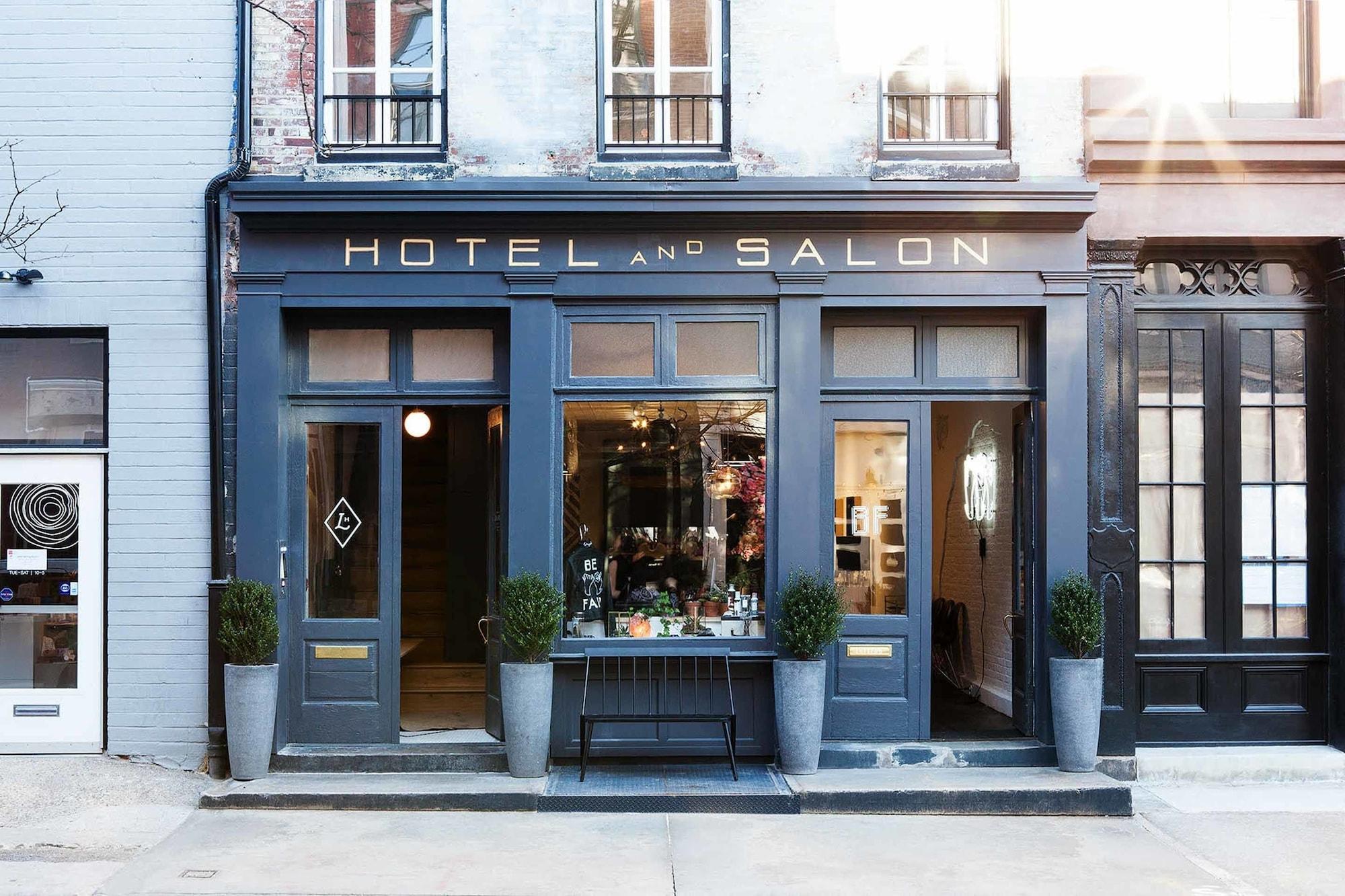 Varios Lokal Hotel - Old City