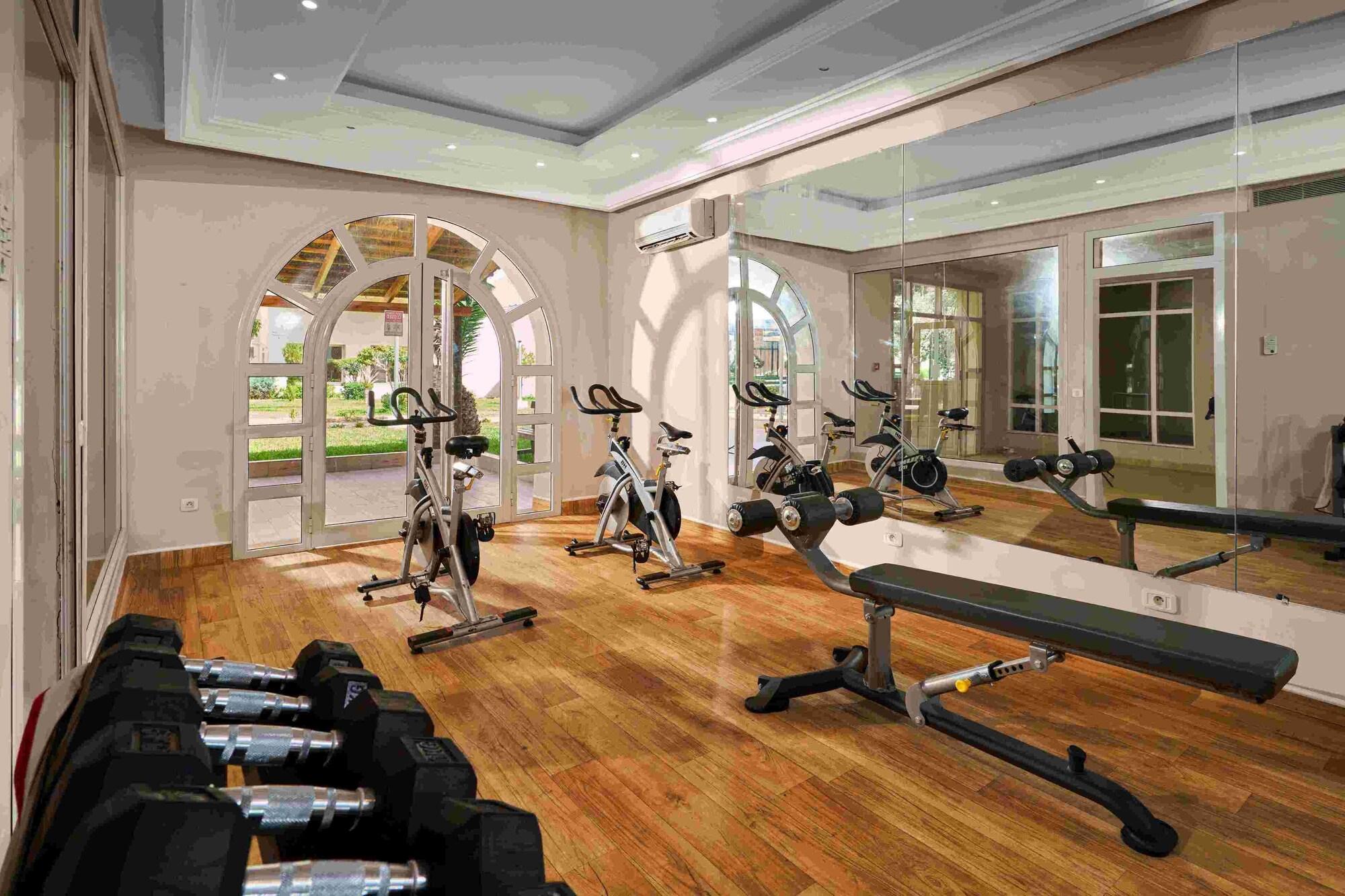 Gimnasio TUI SUNEO Palm Beach Skanes