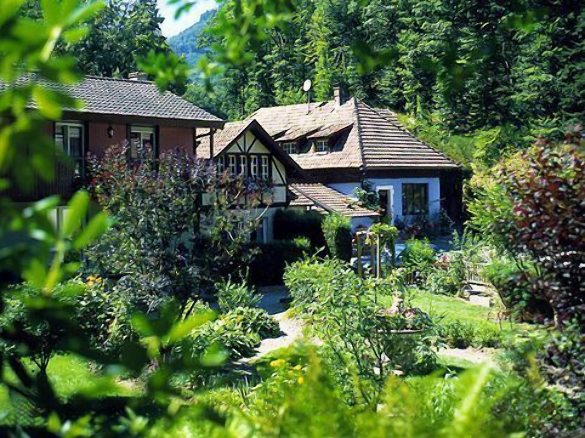 Vista Exterior Le Saint Barnabé Hôtel & SPA