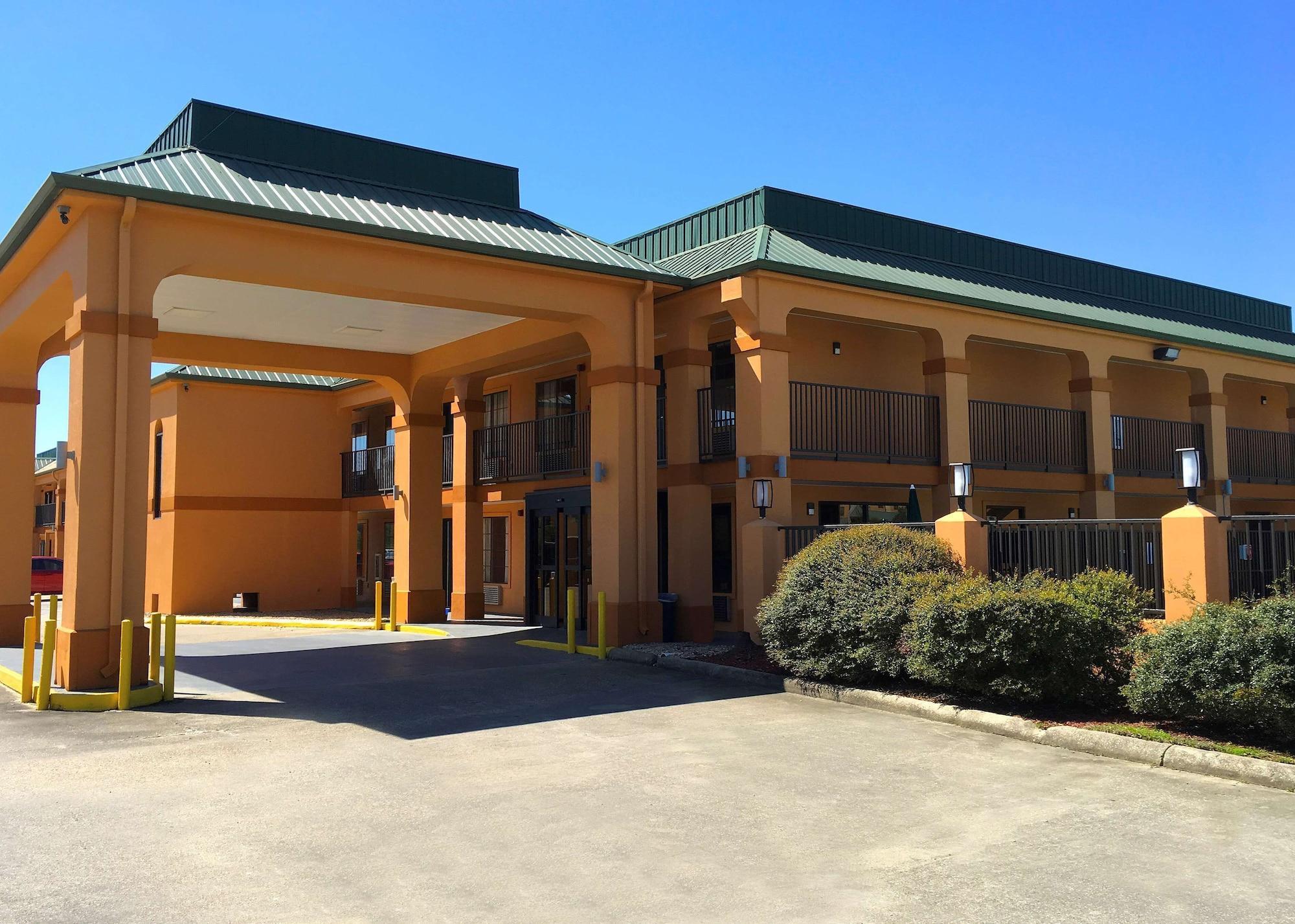 Vista Exterior Americas Best Value Inn Denham Springs Baton Rouge