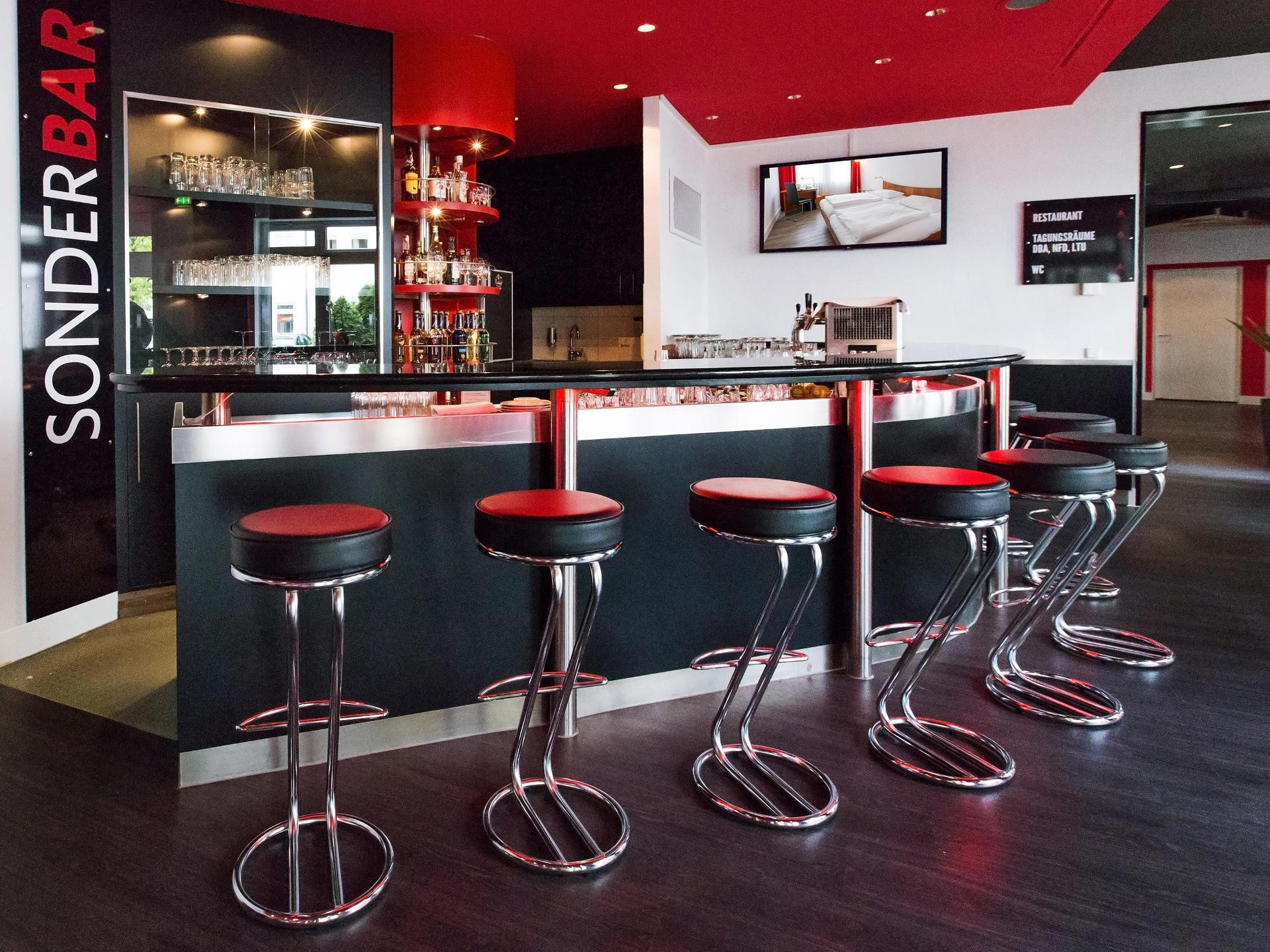 Bar/Salón Dormero Hotel Dresden Airport