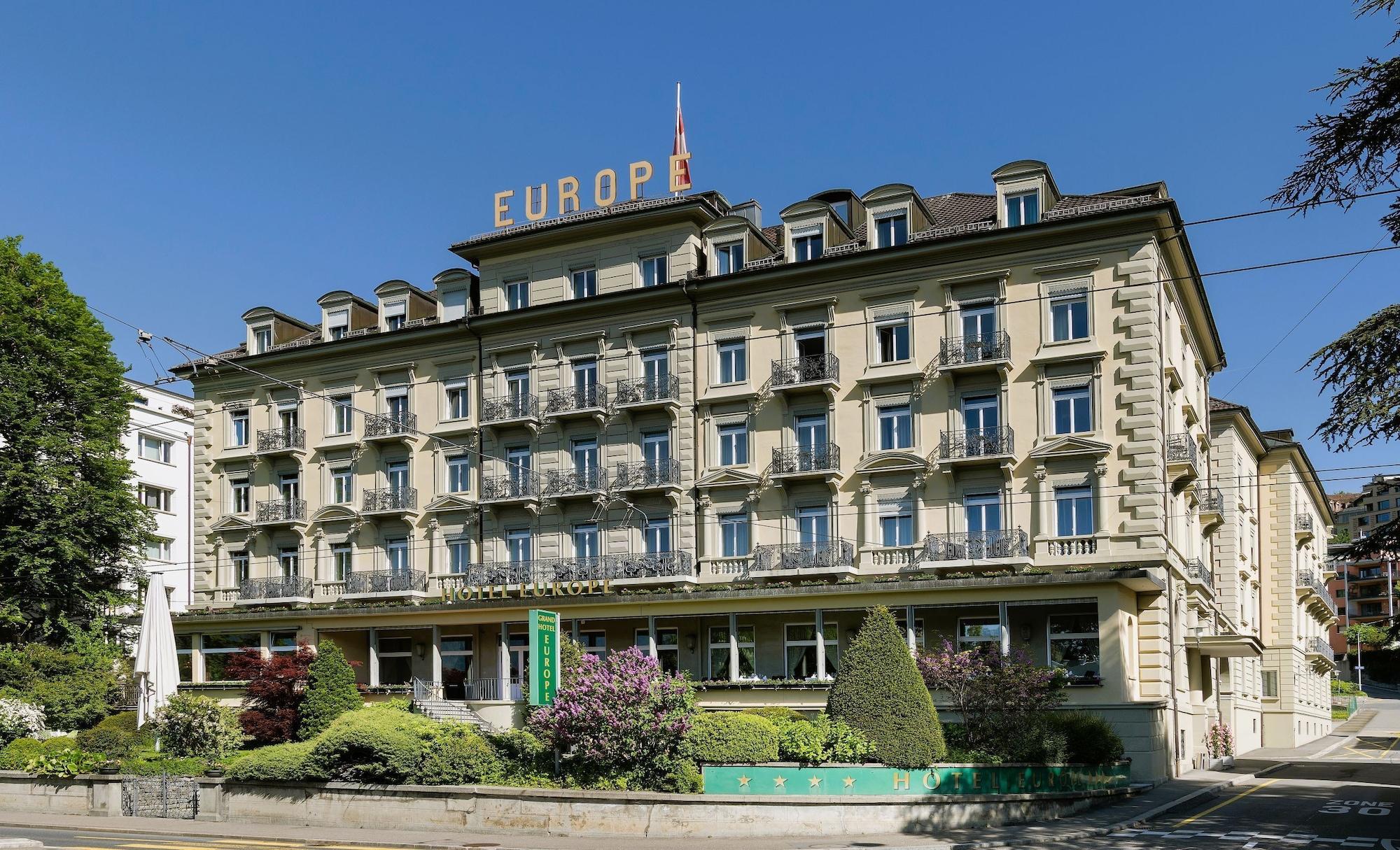 Variados (as) Grand Hotel Europe