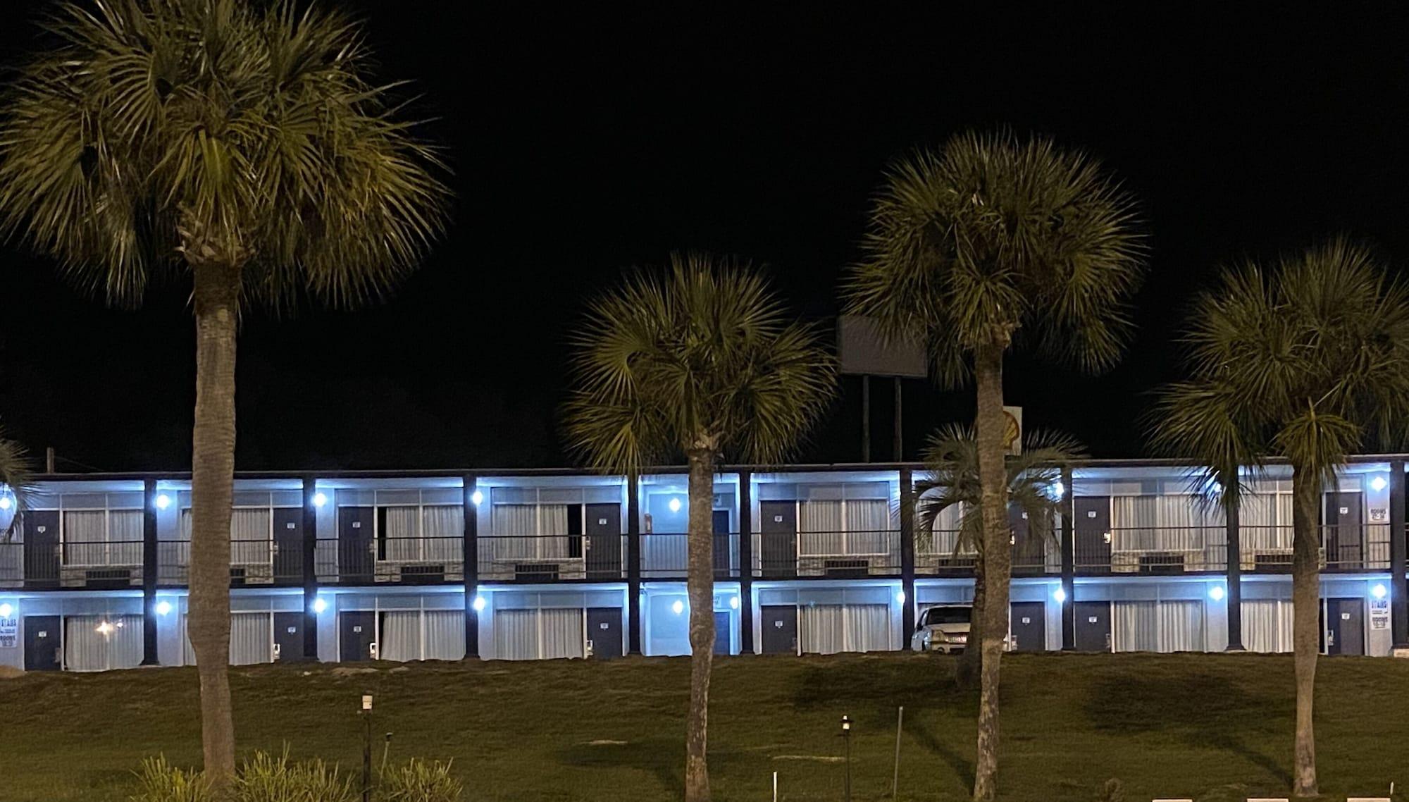 Vista Exterior American Inn and Suites