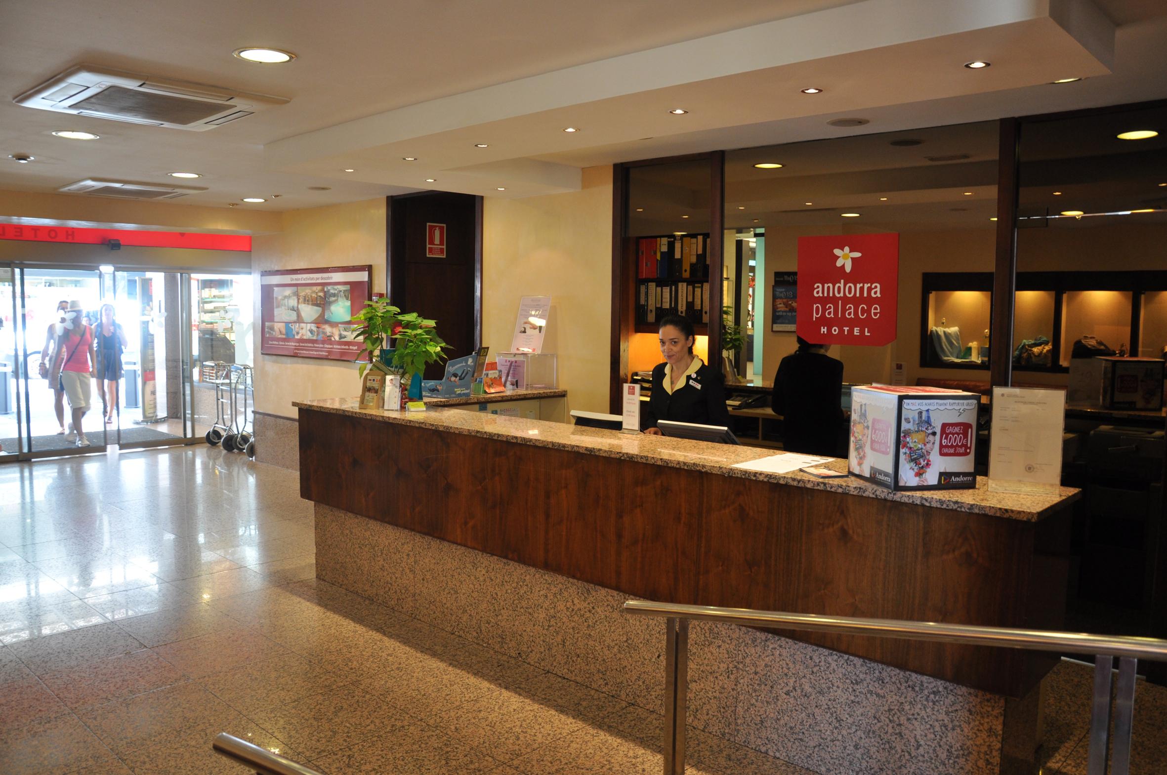 Vista Lobby Andorra Palace