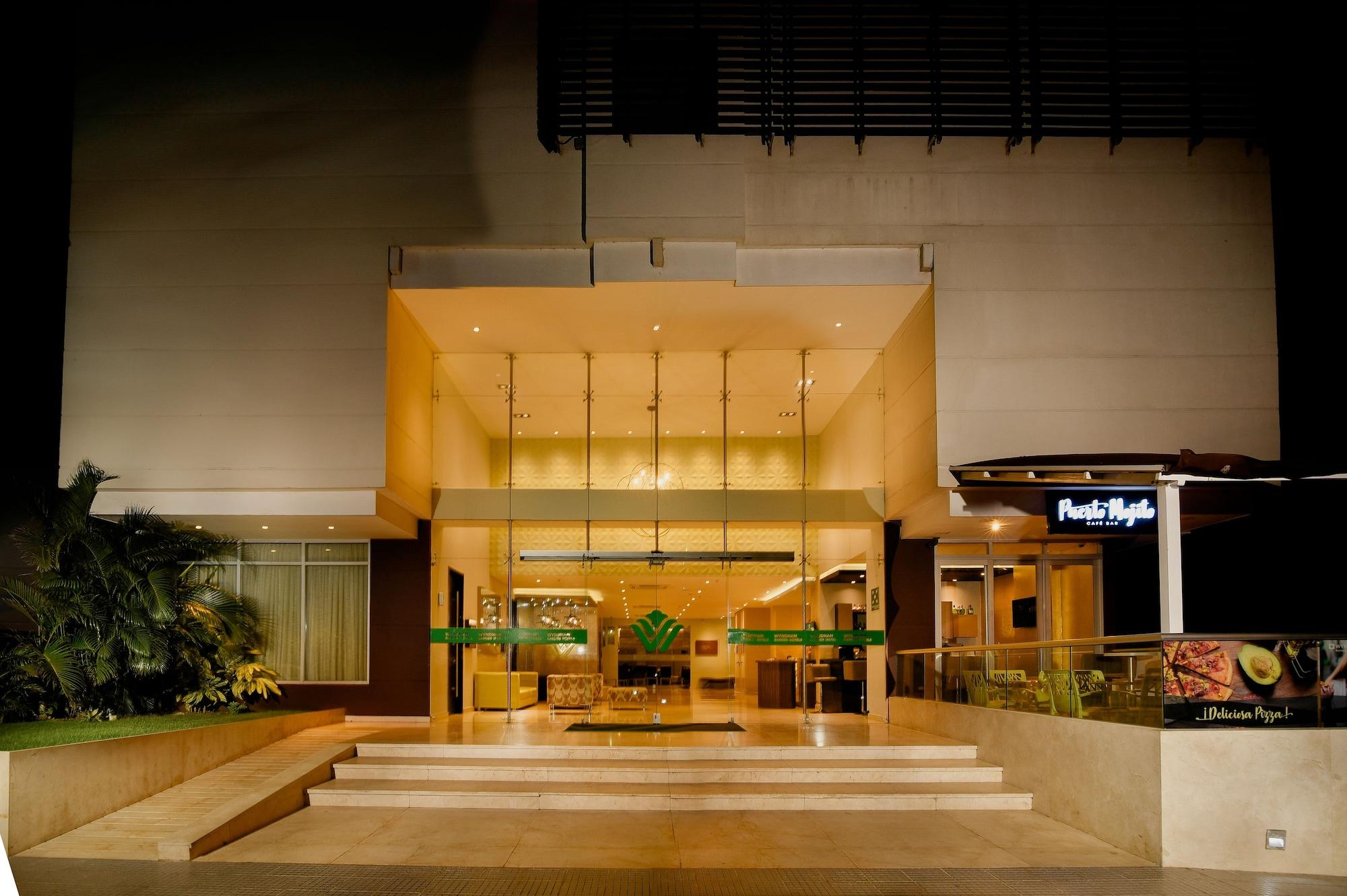Vista Exterior Wyndham Garden Barranquilla