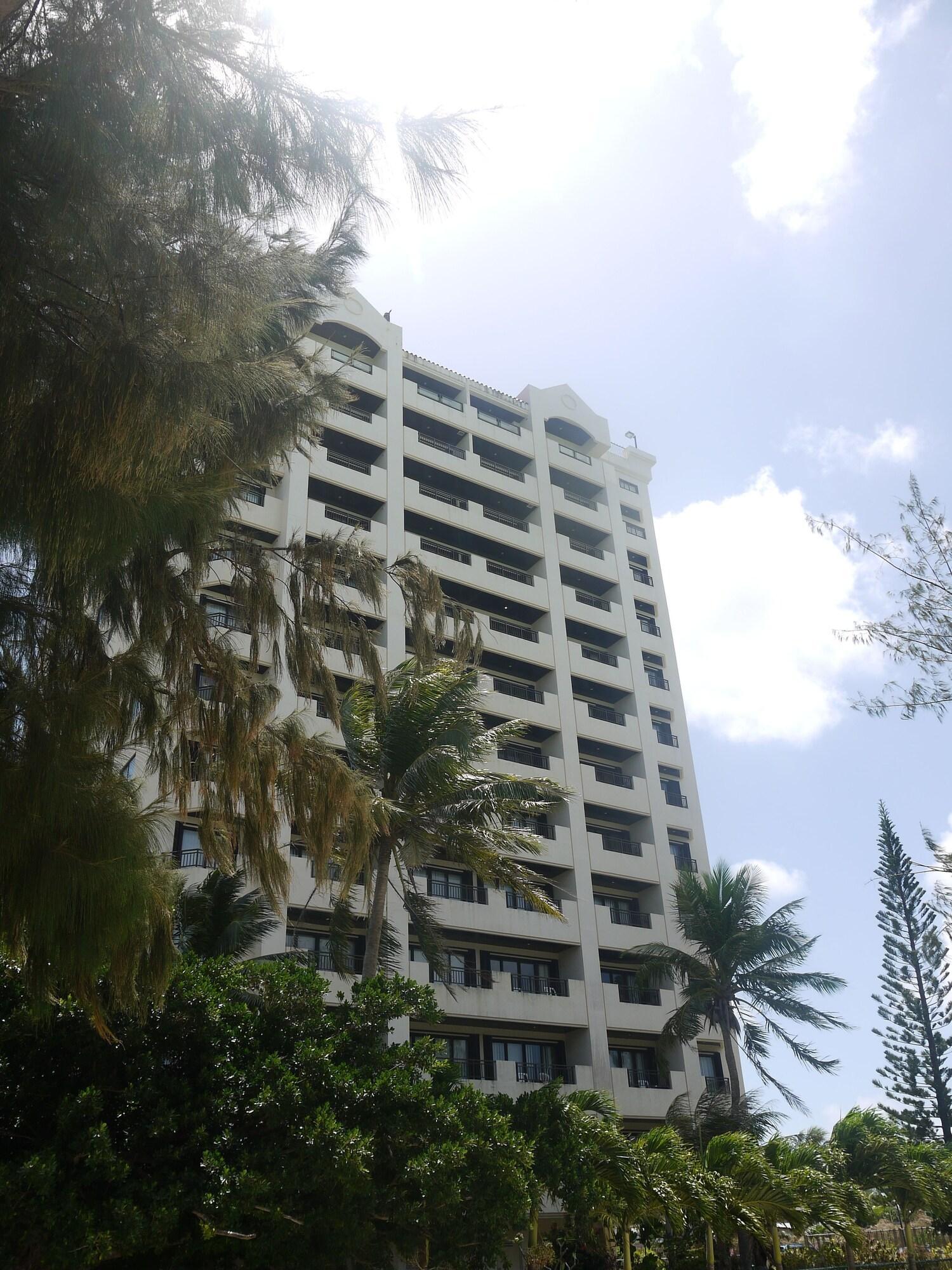 Vista Exterior Aquarius Beach Tower