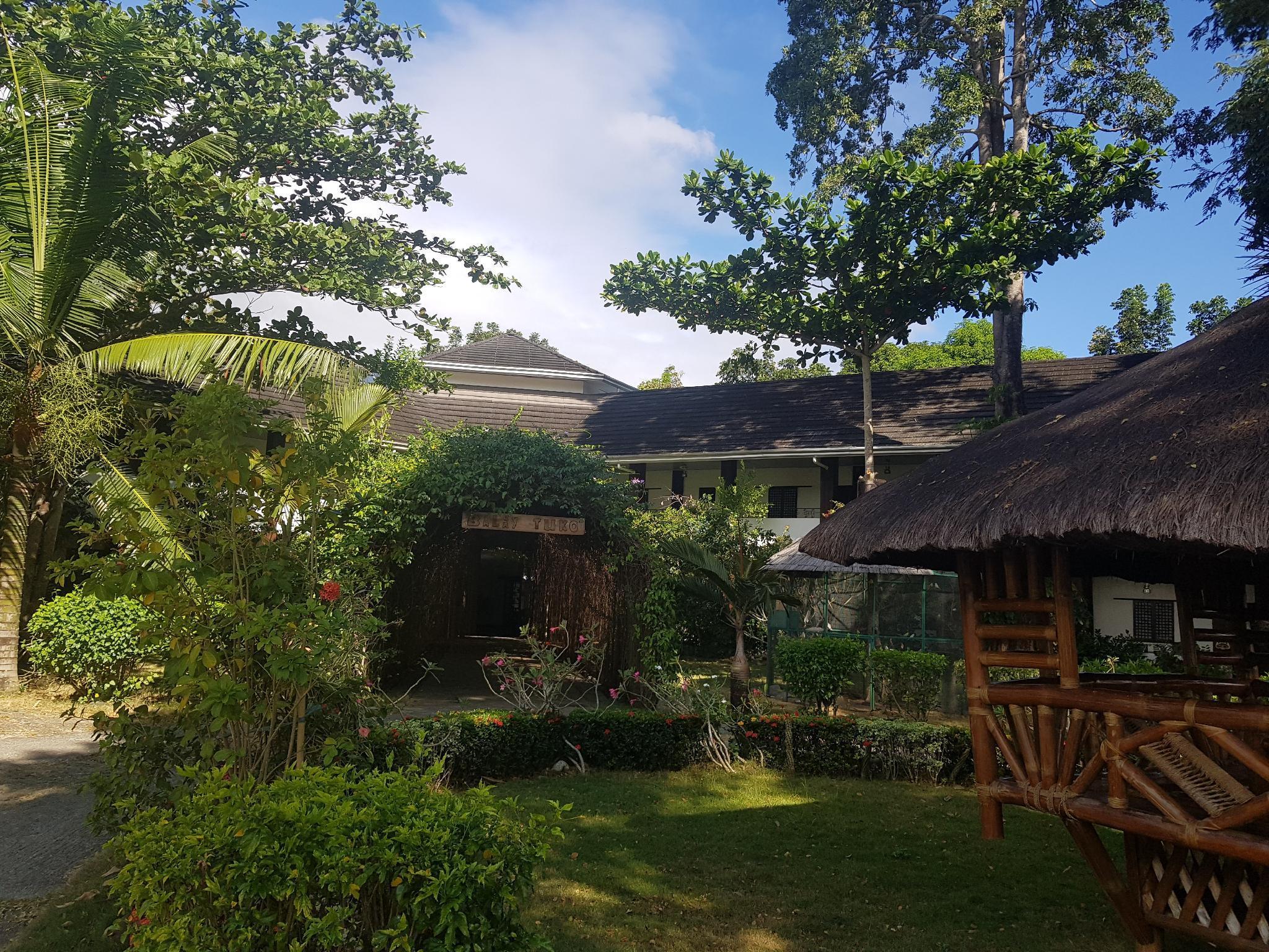 Vista Exterior Balay Tuko Garden Inn