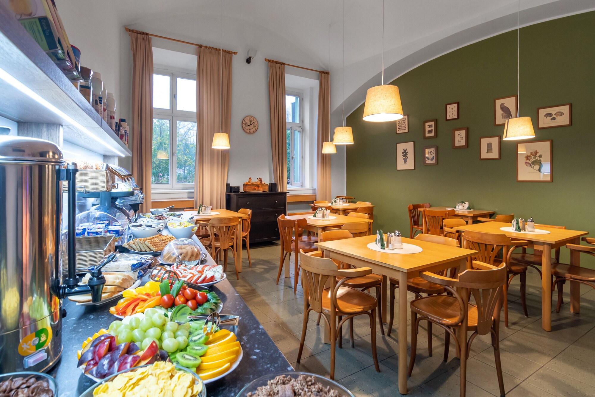 Restaurant Hotel Museum