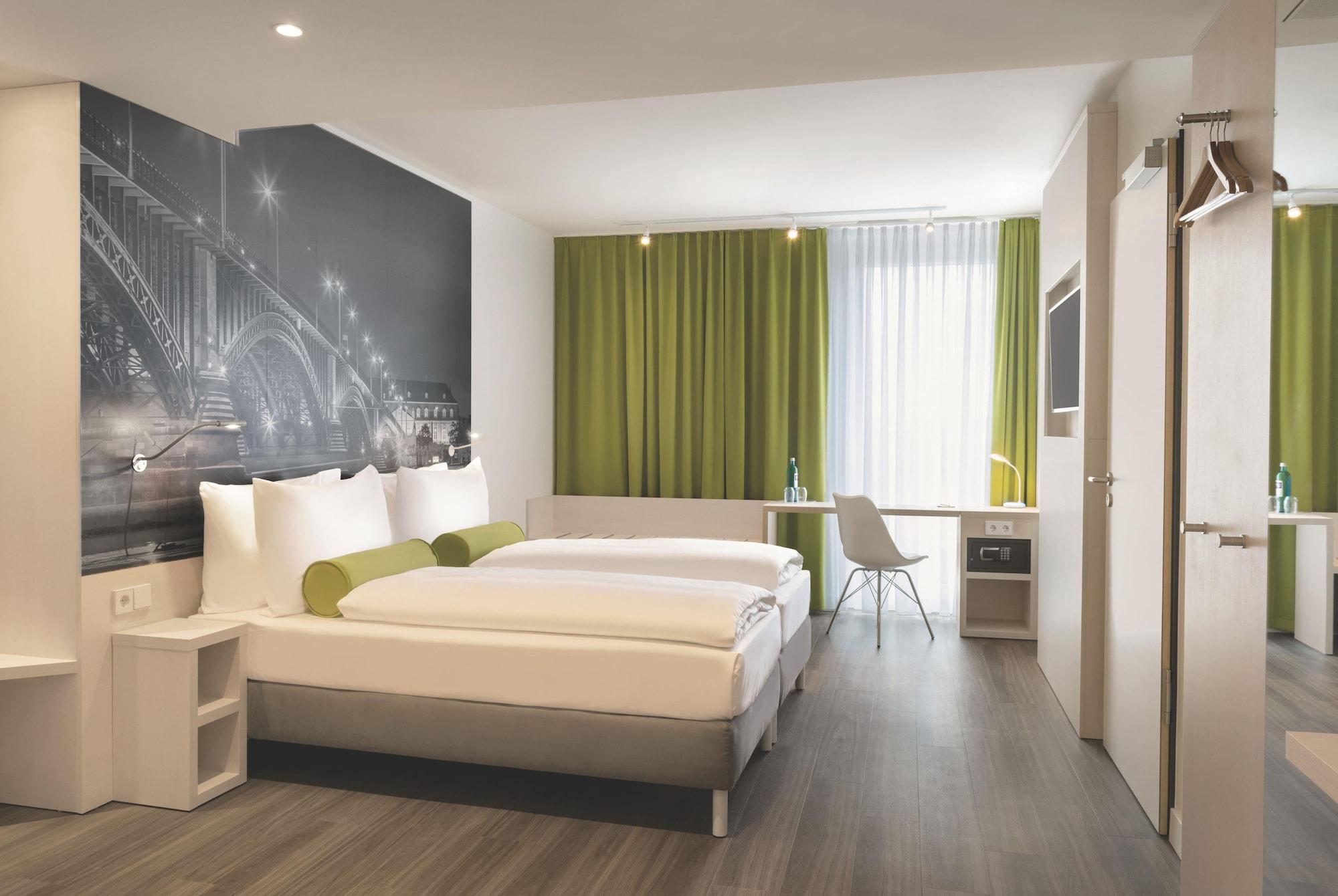 Habitación Super 8 by Wyndham Mainz Zollhafen