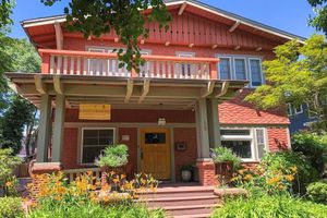 Alojamiento - Lady Geneva Bed and Breakfast