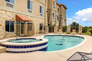 Alojamiento - Comfort Inn & Suites Alvarado