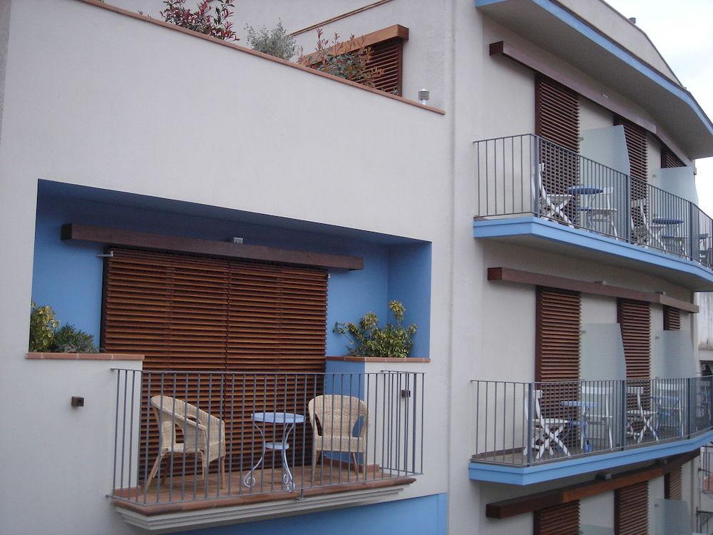 Varios Hotel Carmen