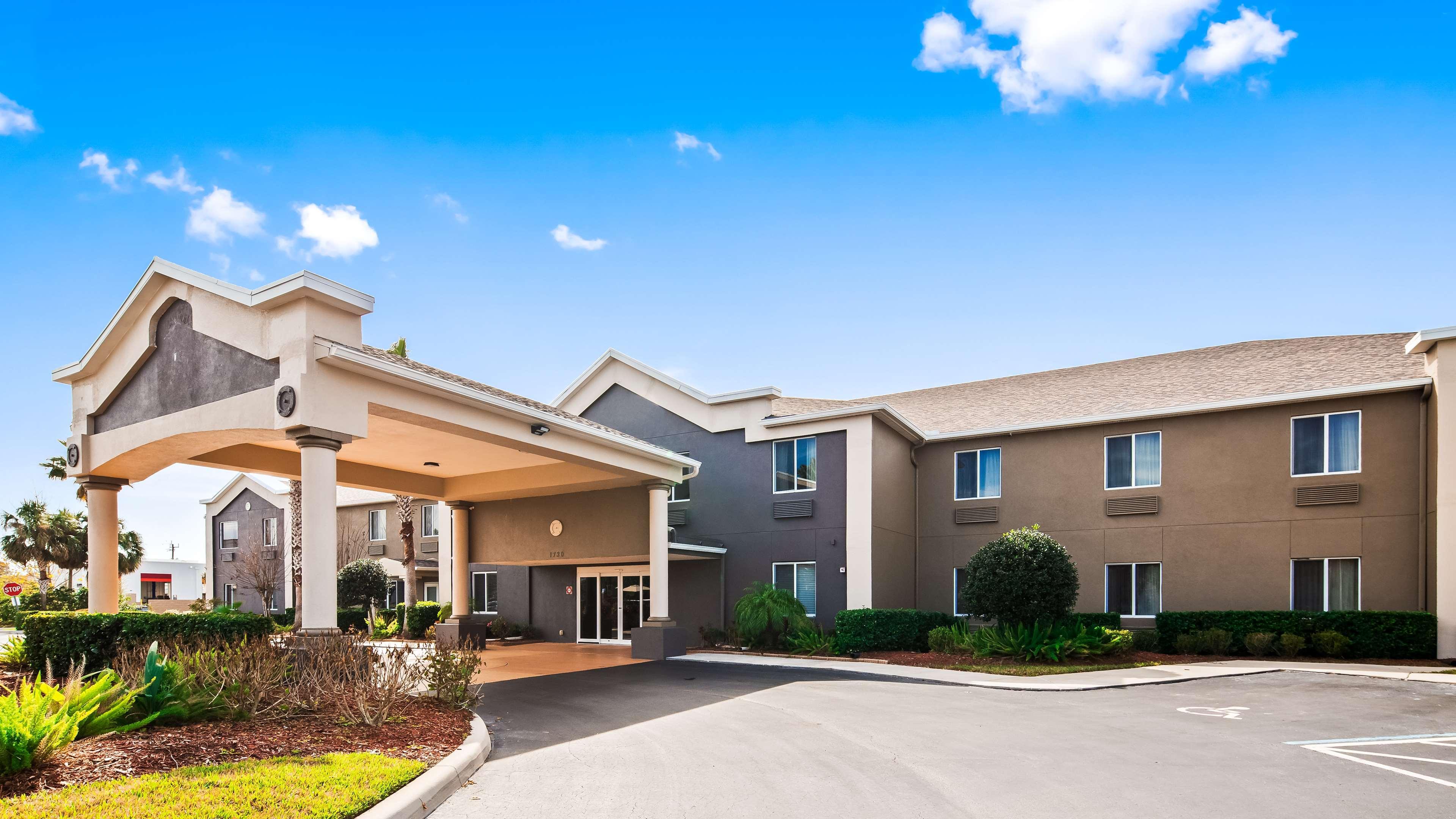 Vista Exterior Best Western Edgewater Inn