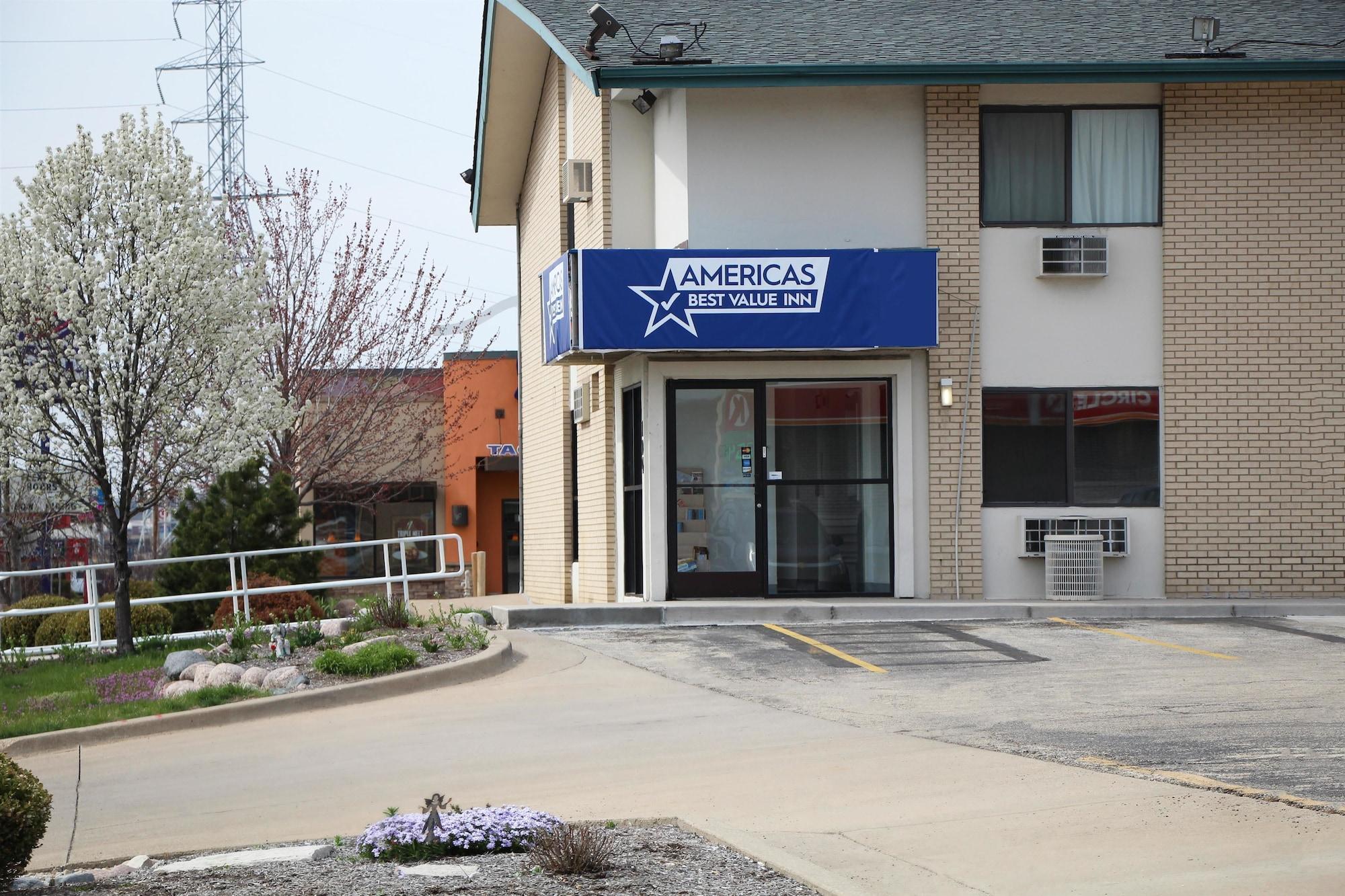 Vista Exterior Americas Best Value Inn East Peoria