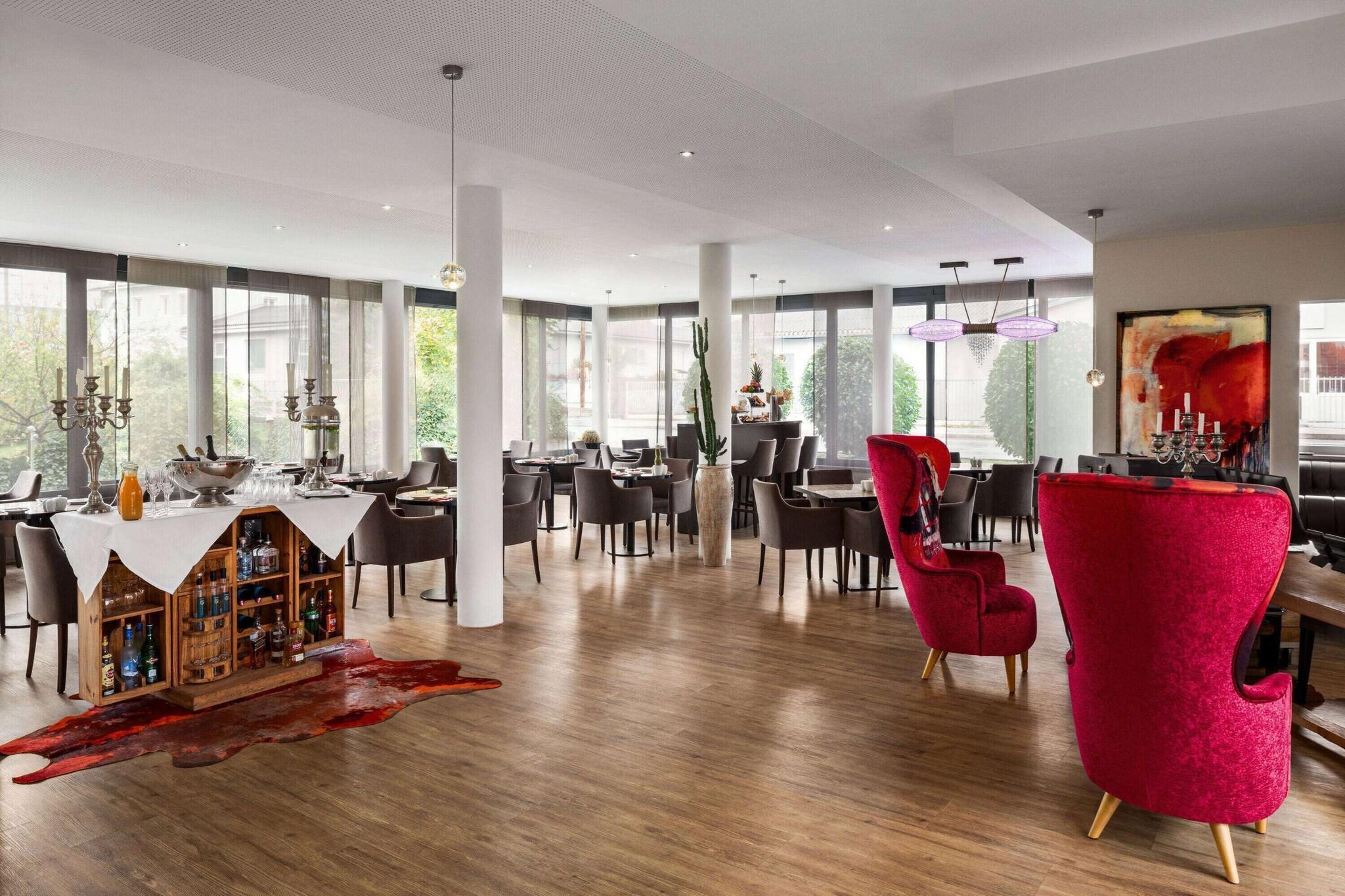 Vista Lobby Amedia Luxury Suites Graz, Trademark Collection by Wyndham