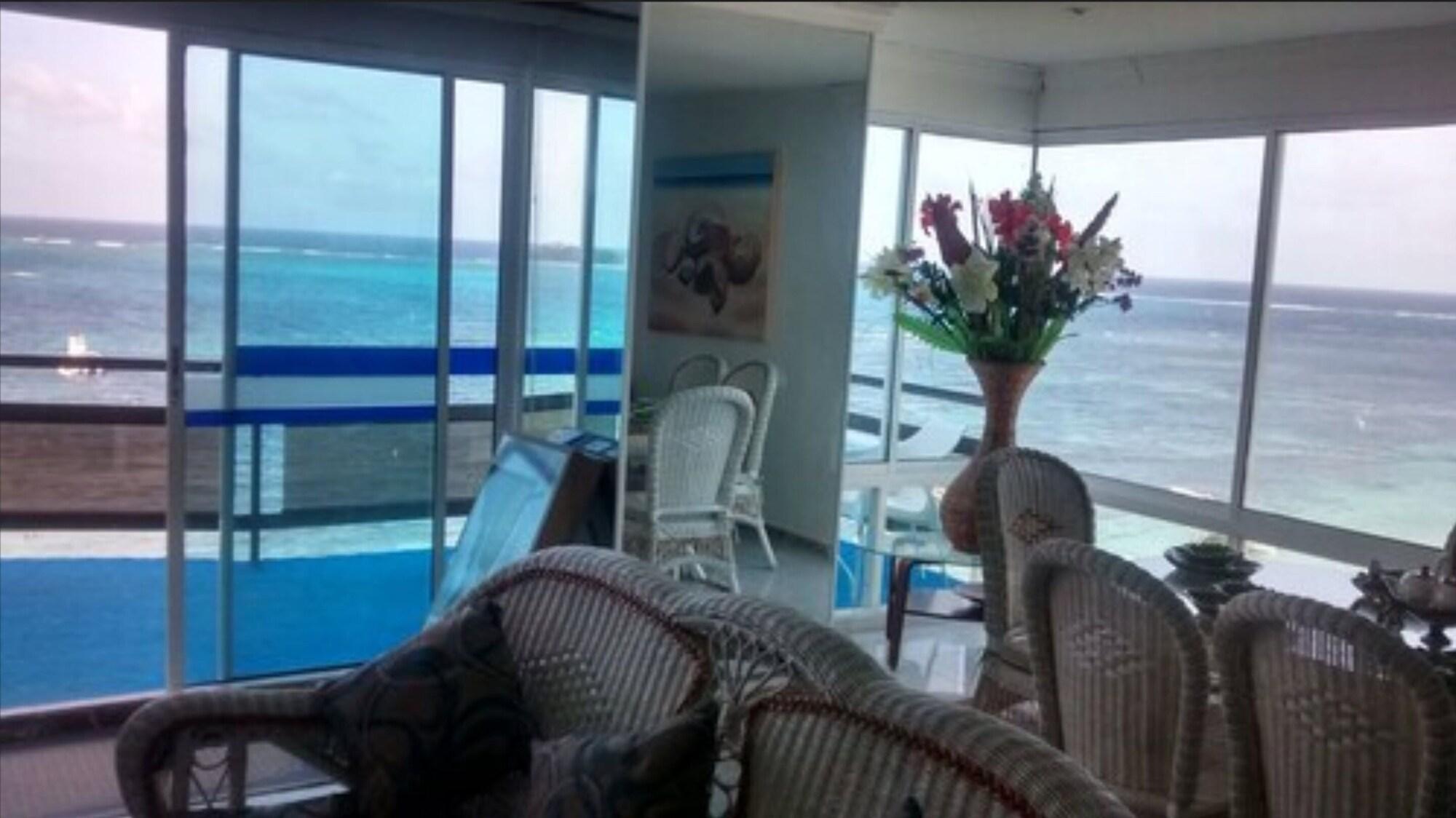 Bar/Salón Kristhal Plaza