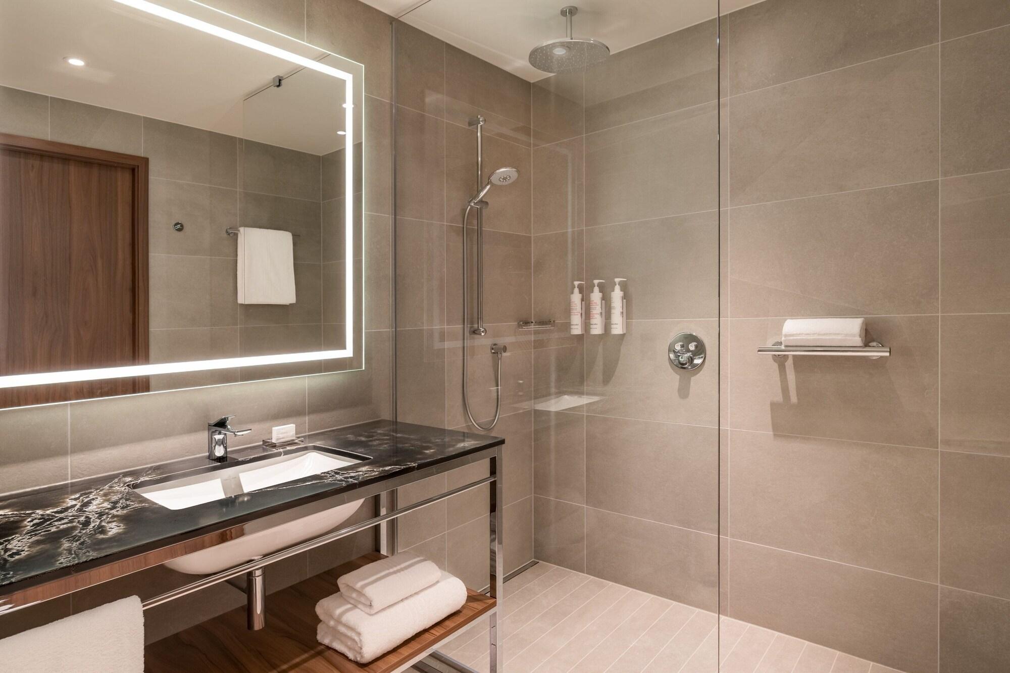 Equipamiento de Habitación Geneva Marriott Hotel