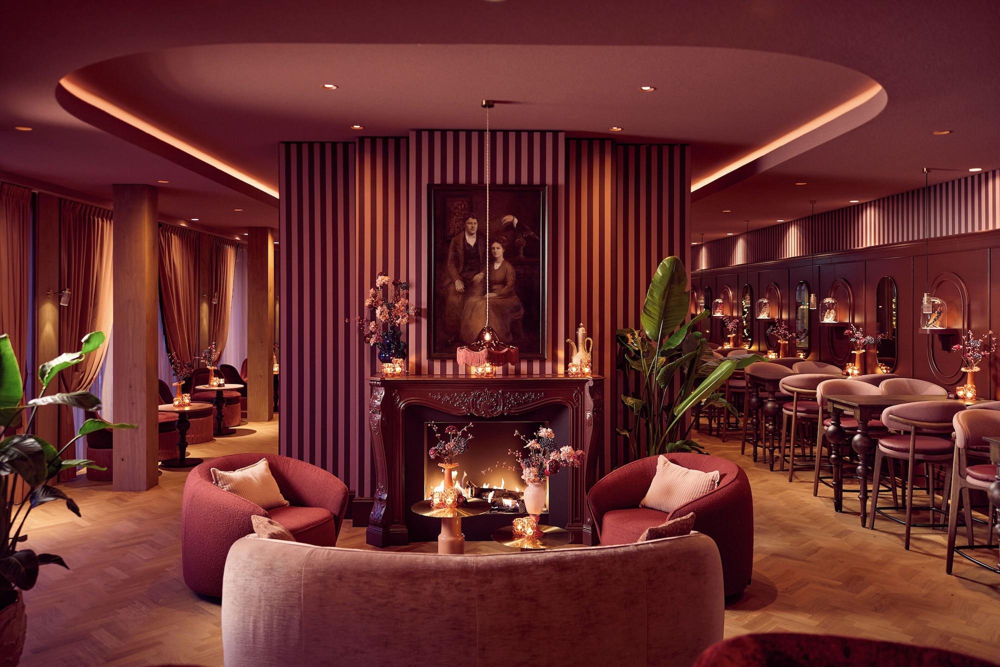 Bar/Salón Van der Valk Hotel Volendam