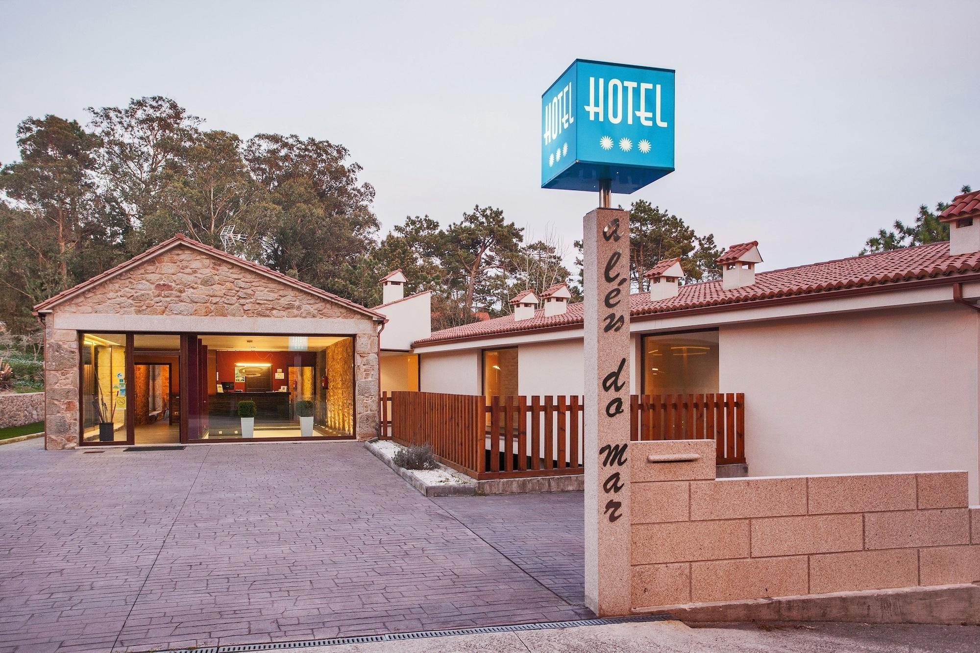 Vista Exterior Hotel Alén do mar