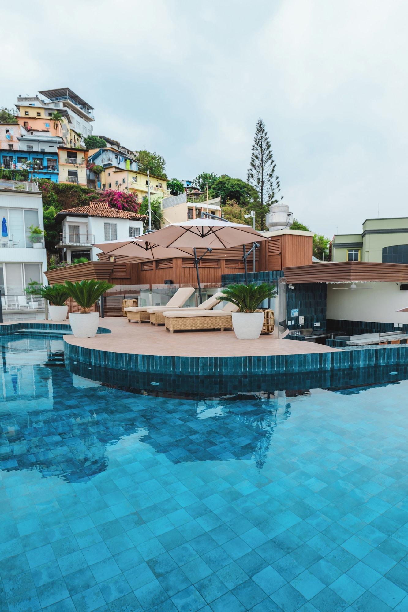 Vista Piscina Hotel Río Guayas by Art Hotels Ecuador