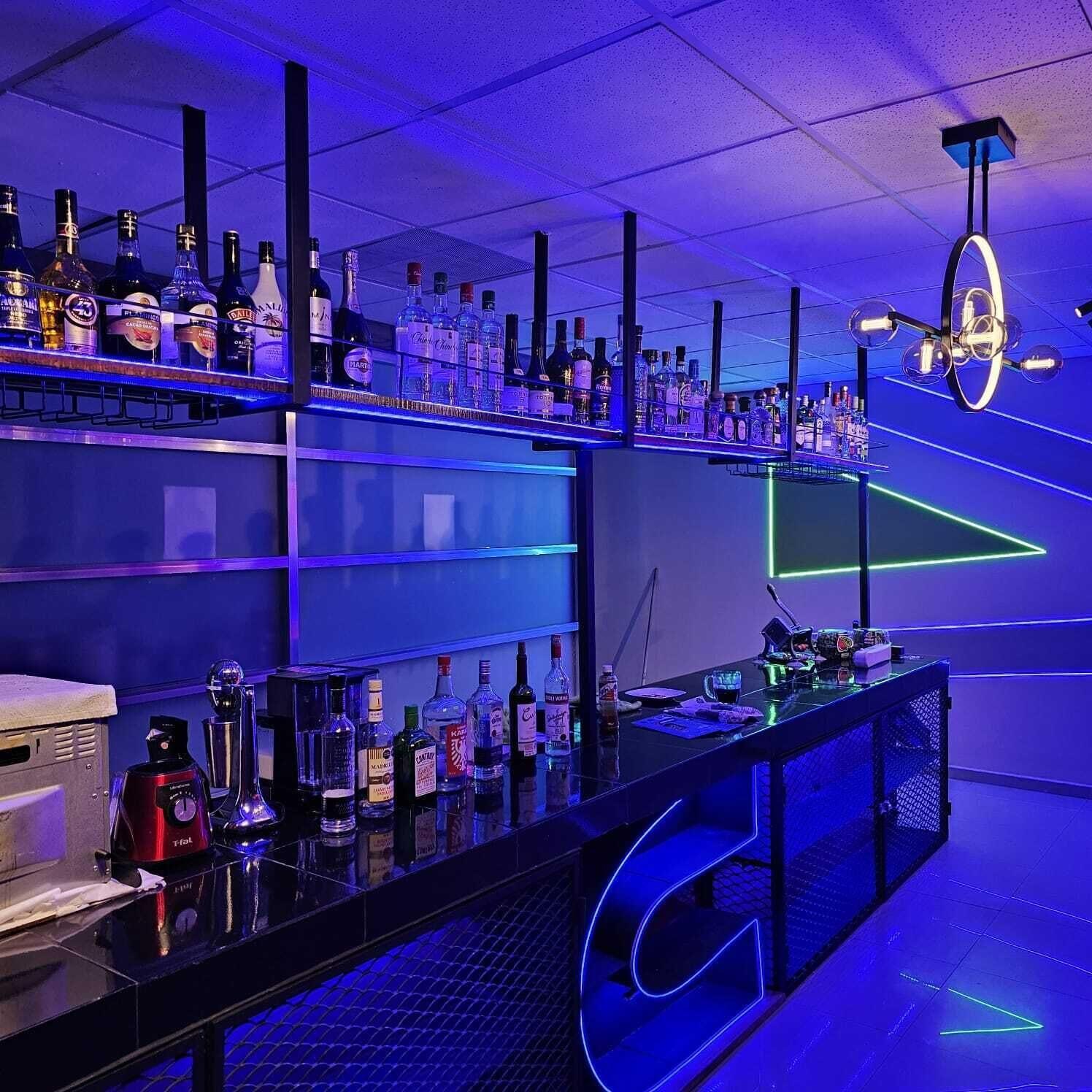 Restaurant Hotel city lights
