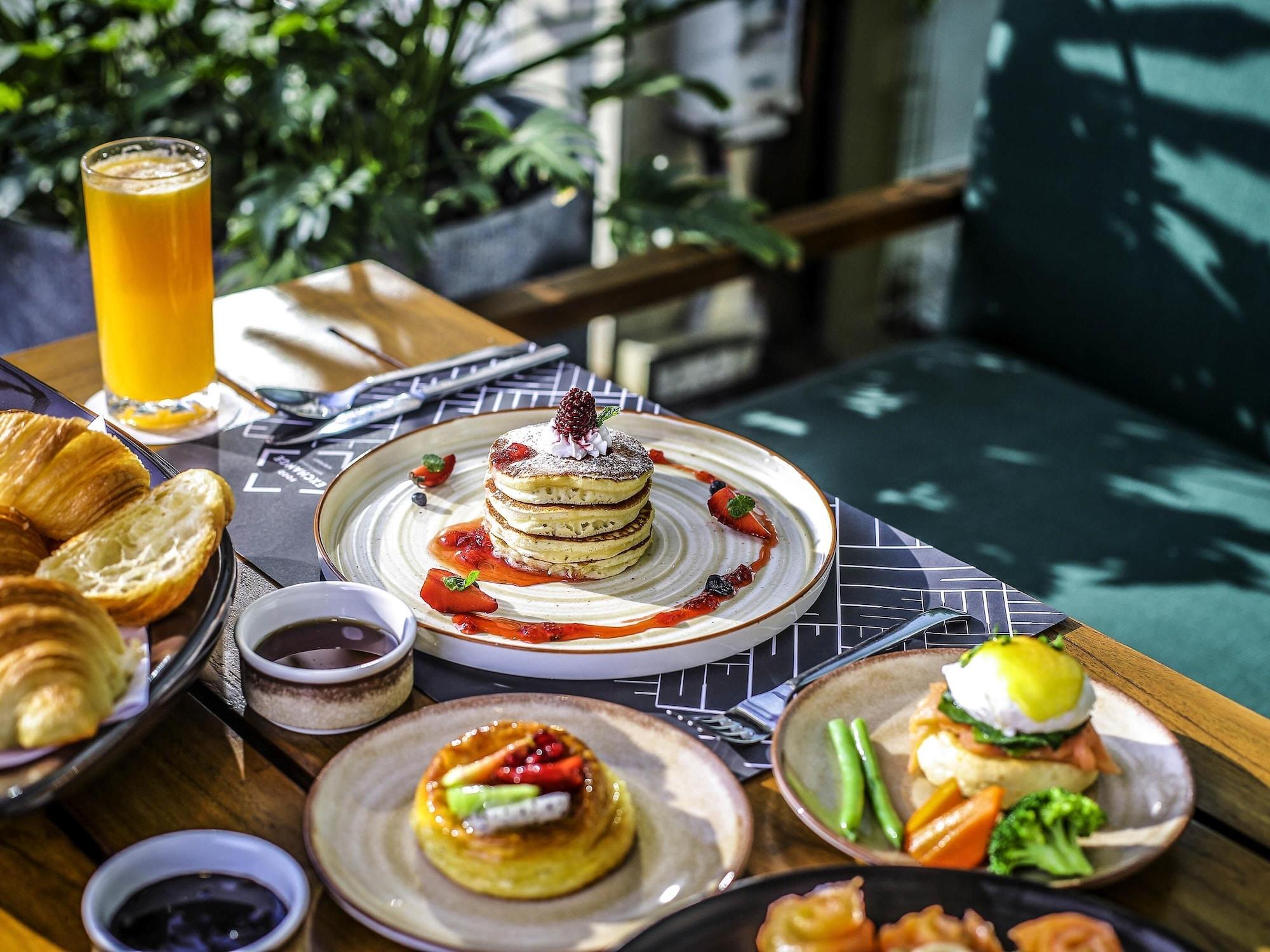 Restaurant Novotel Hyderabad Airport Hotel