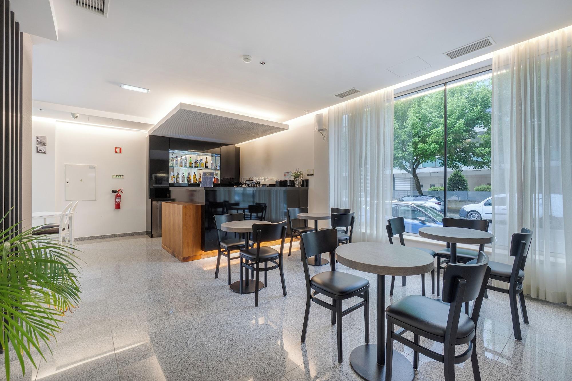 Bar/Salón Hotel Azinheira by RIDAN Hotels
