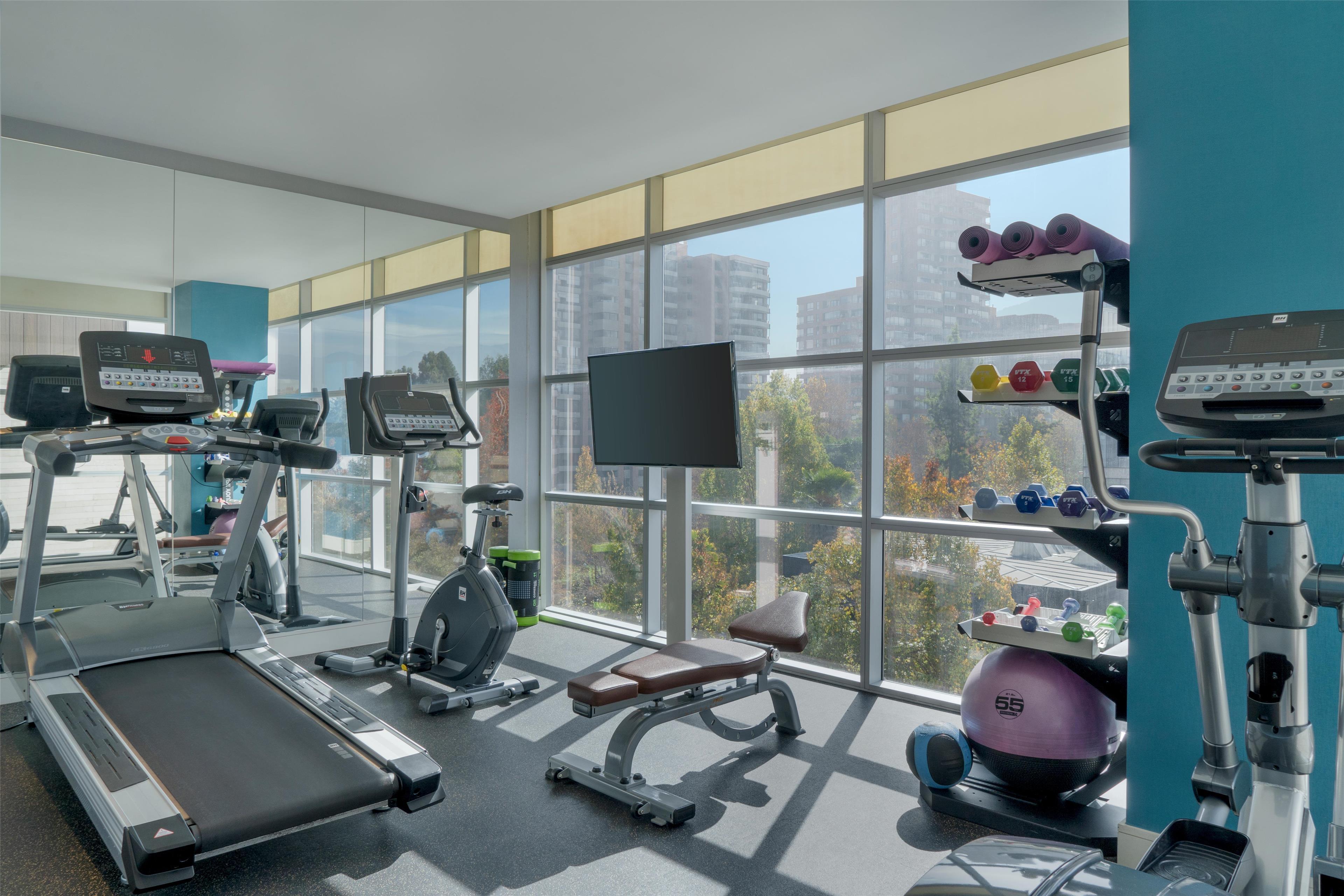 Gimnasio NH Collection Santiago Casacostanera