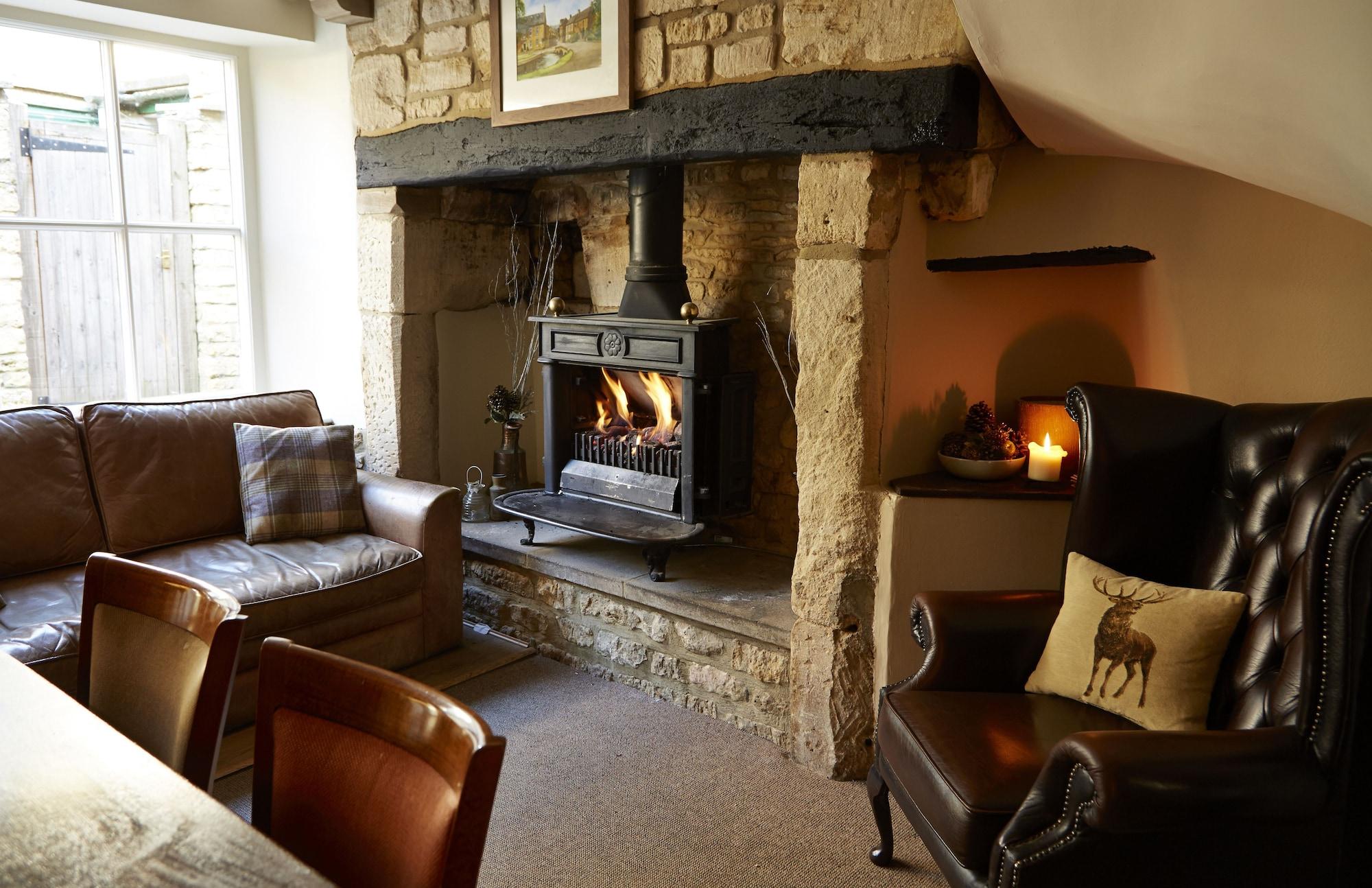 Bar/Salón Old Manse Hotel Bourton by Greene King Inns
