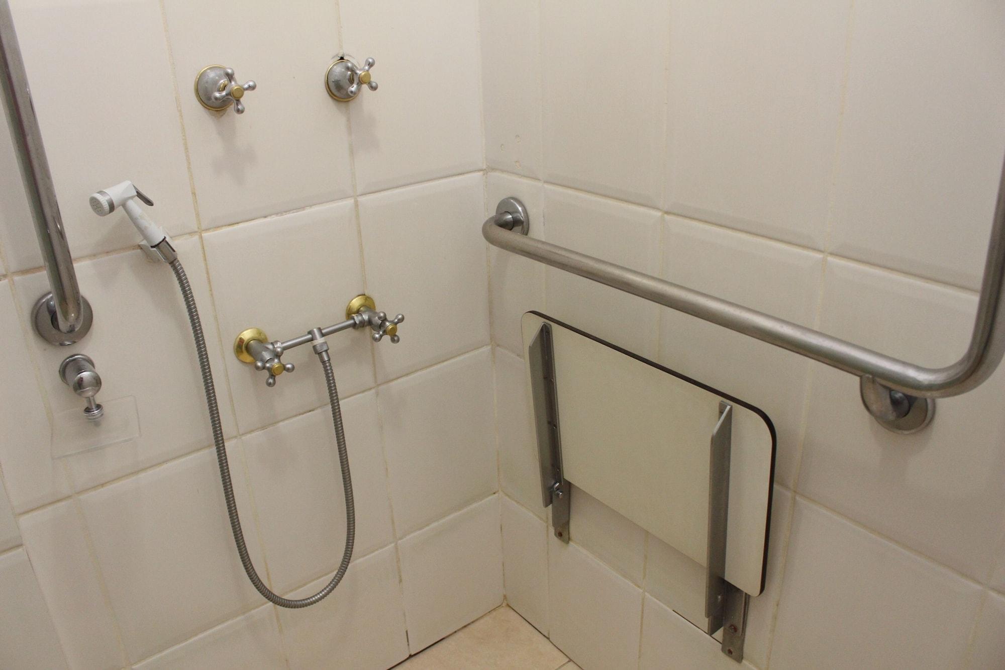 Equipamiento de Habitación Actuall Convention Hotel