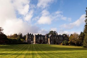 Alojamiento - Dalmunzie Castle Hotel