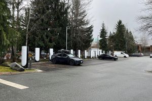 Alquiler Vacacional - MainVillage! 2 Bedroom, 2 Bathroom, A/C, KingBed, Laundry, Parking, EV Charging!