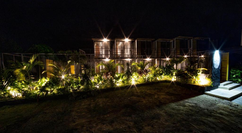 Vista Lobby Containers Bacalar