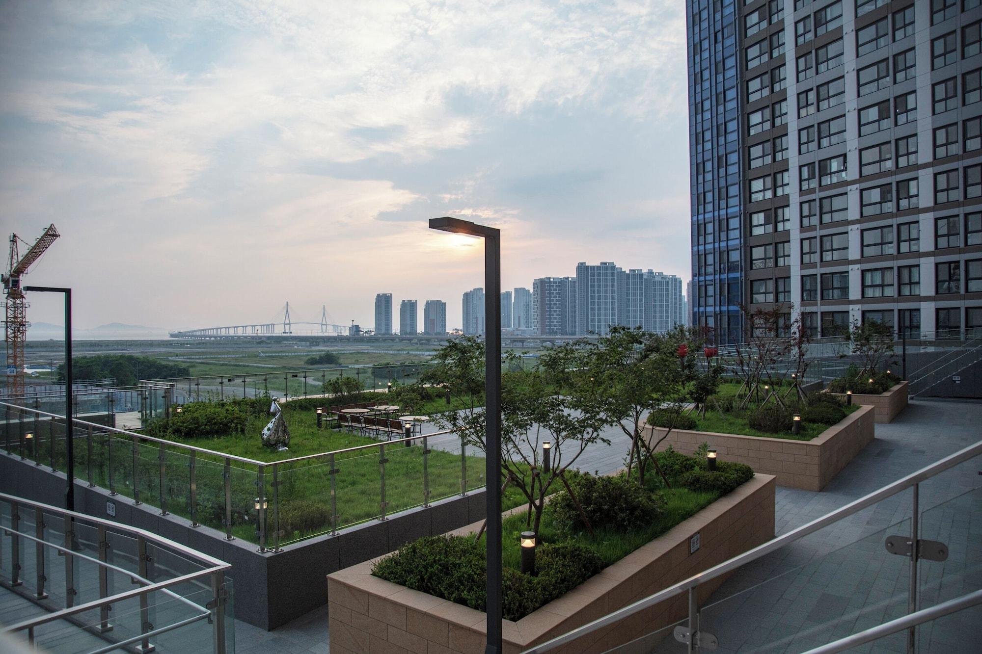 Varios Landmark Songdo Stay