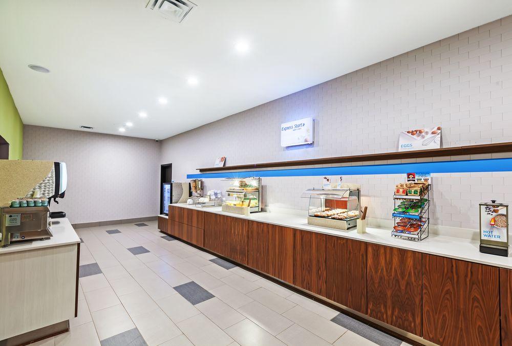 Restaurant Holiday Inn Express and Suites Perryton