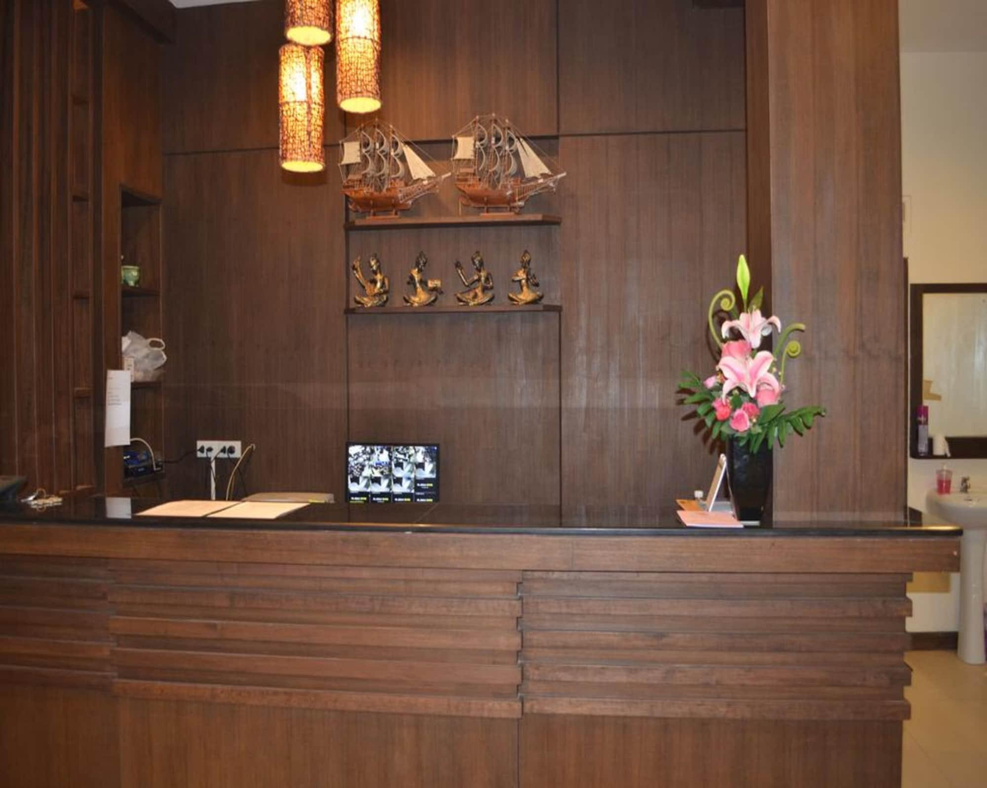 Vista Lobby Arita House