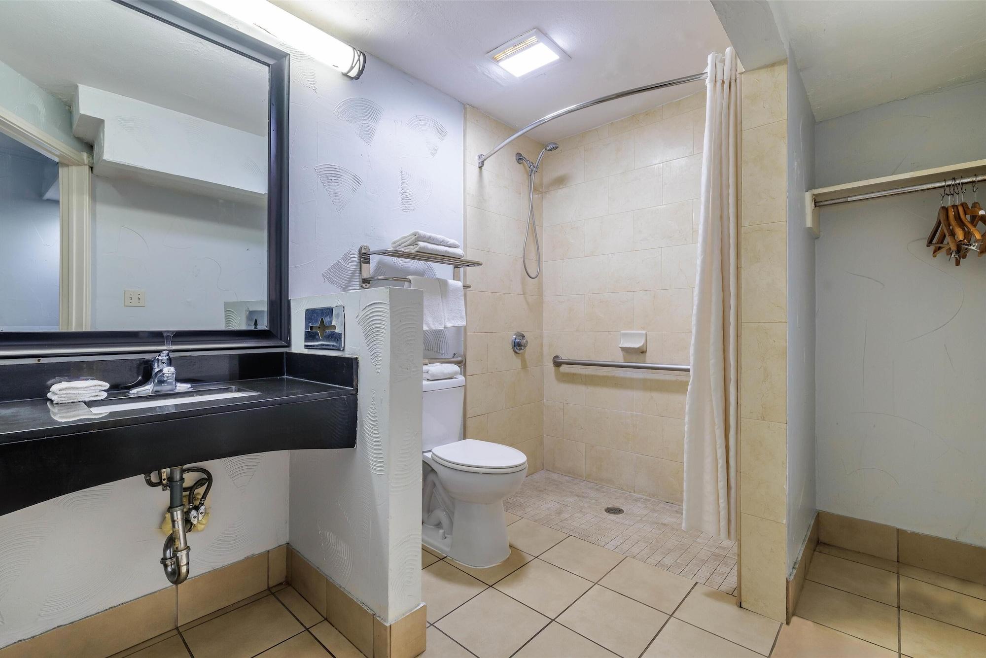 Varios Motel 6 Dallas, TX – Downtown