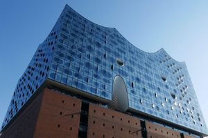 Actividad - Elphi Plaza and HafenCity: A Culinary Journey Tour