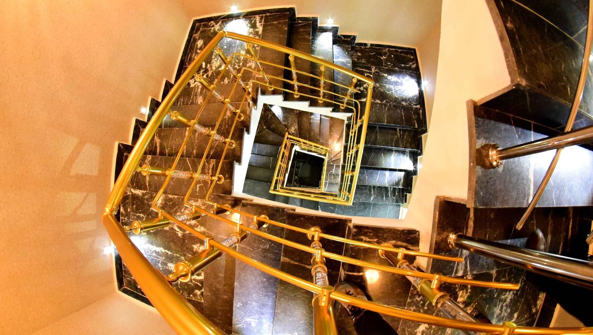 Varios Kale Gold Hotel