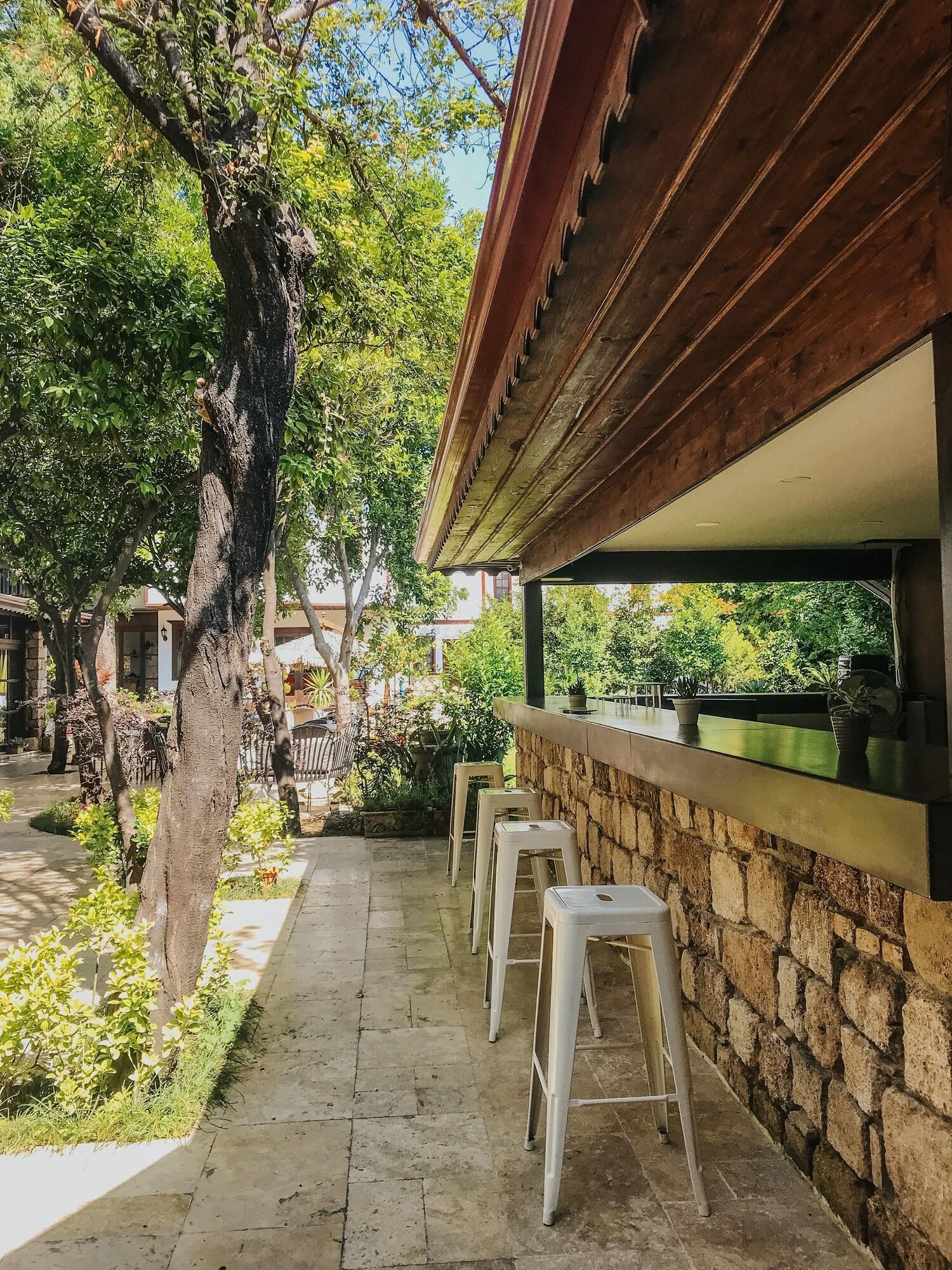 Bar/Salón Ninova Pension