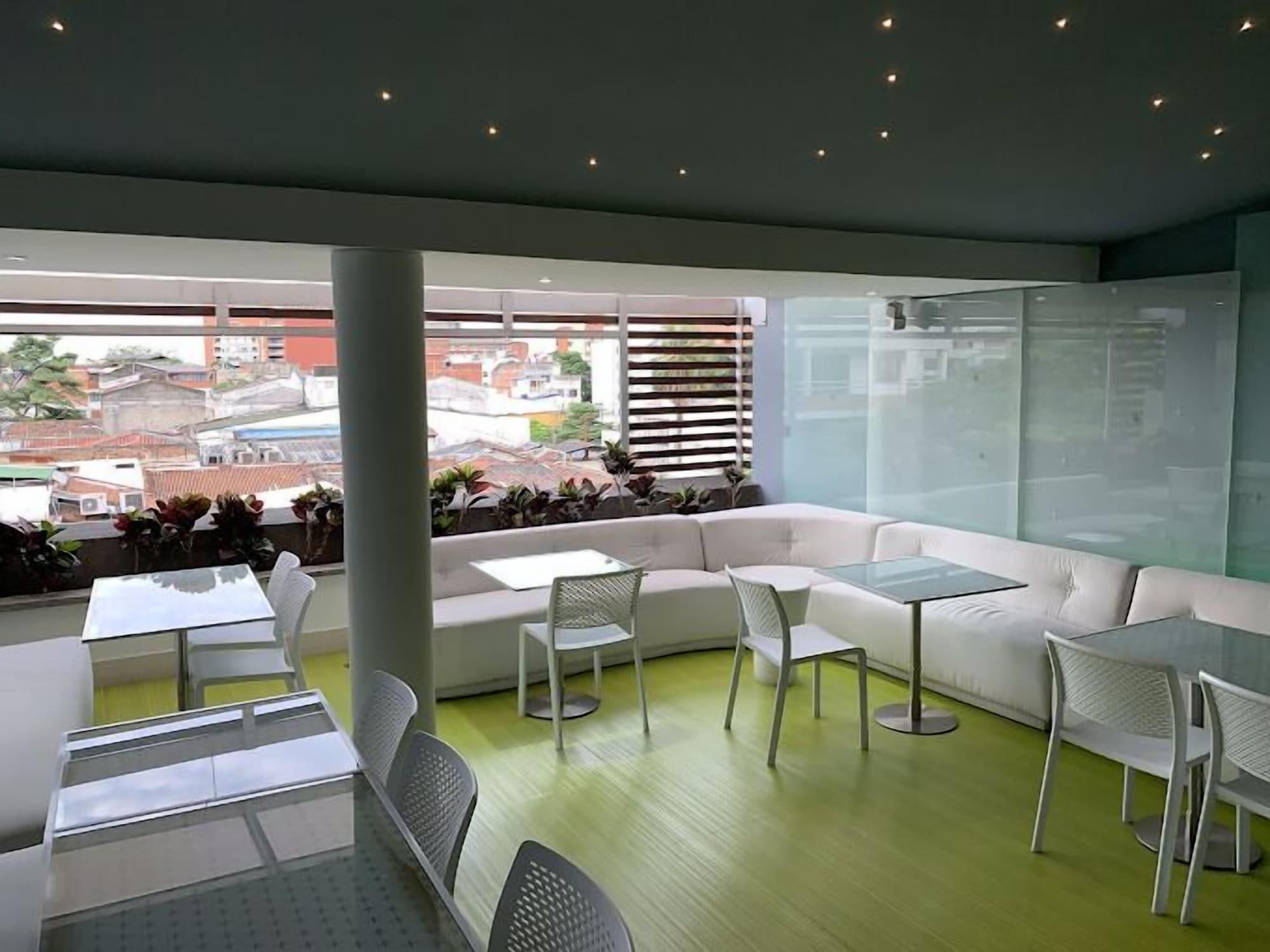 Restaurant HOTEL OLH VERSALLES