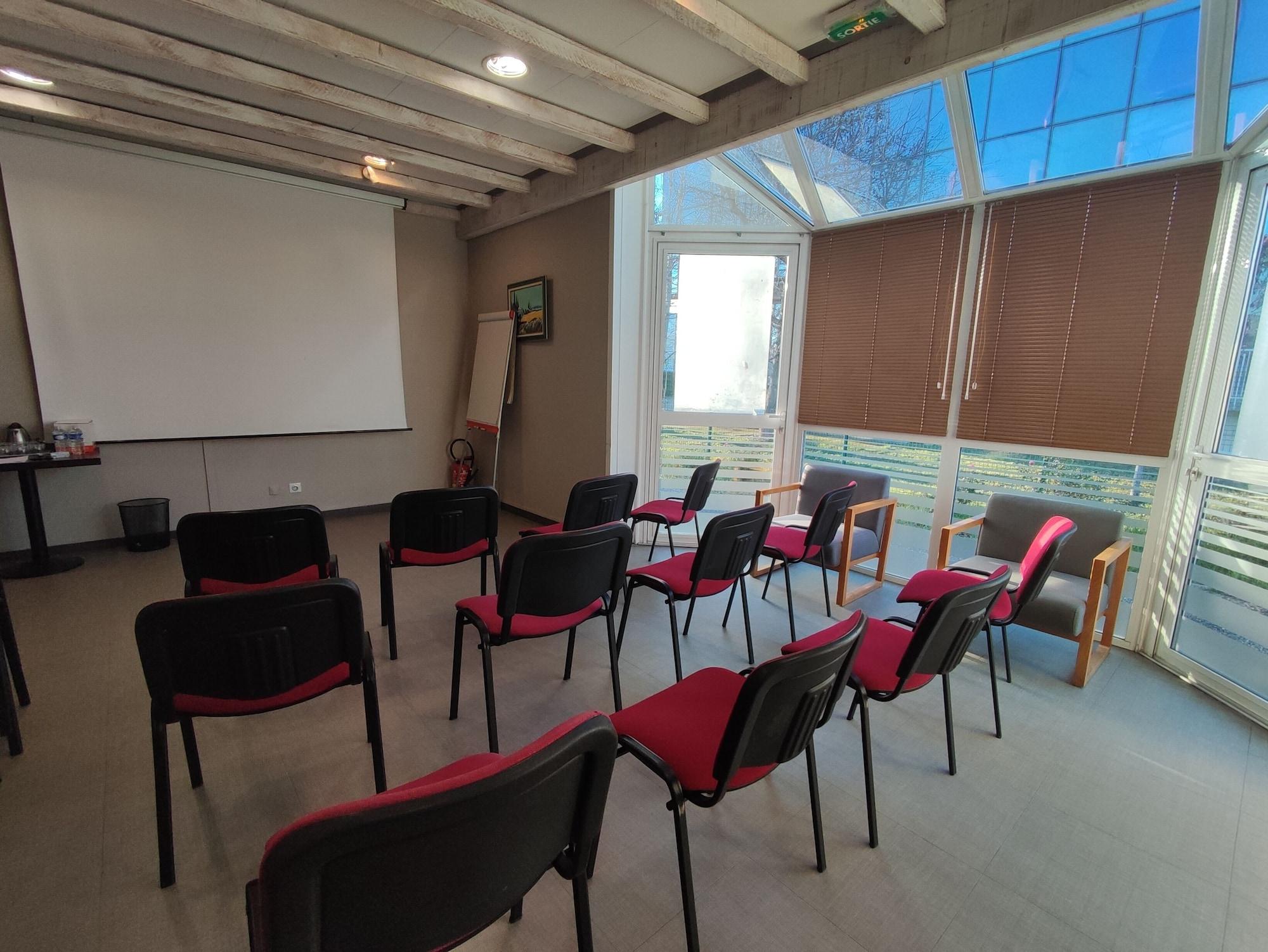 Sala de Reuniones Le Provençal