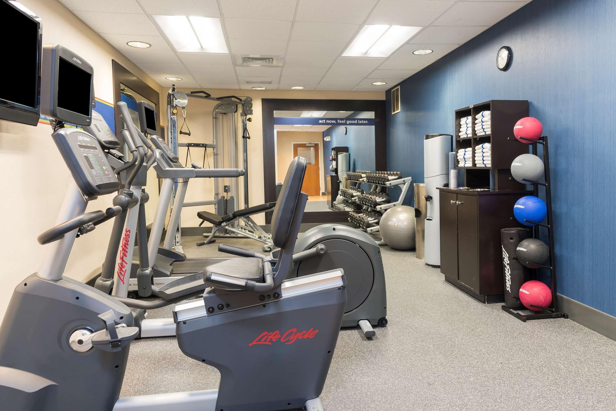Gimnasio Hampton Inn East Lansing