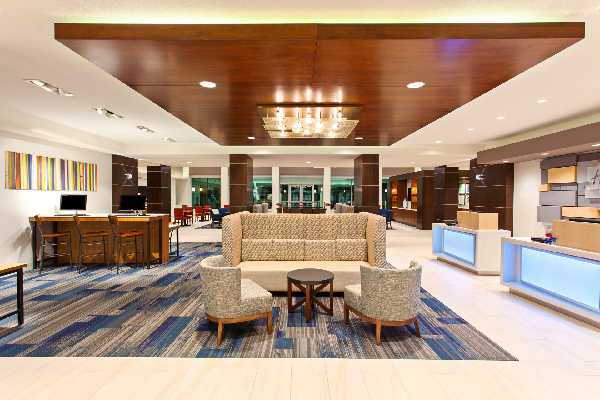 Vista Lobby Holiday Inn Express & Suites Houston S - Medical Ctr Area by IHG