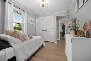 Alquiler Vacacional - 4 bedroom house with game room, pool, hot tub, & fire pit near Lake Bloomington