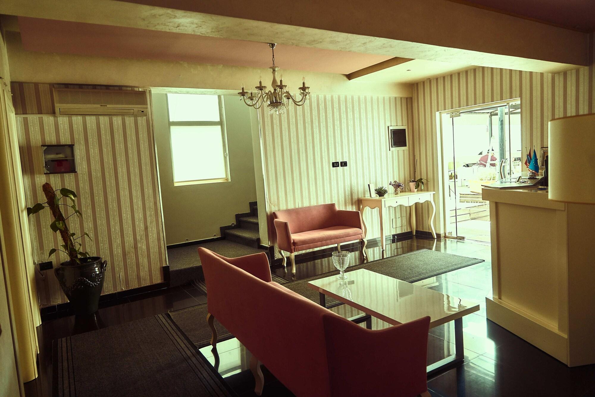 Vista Lobby Royal Vila Hotel