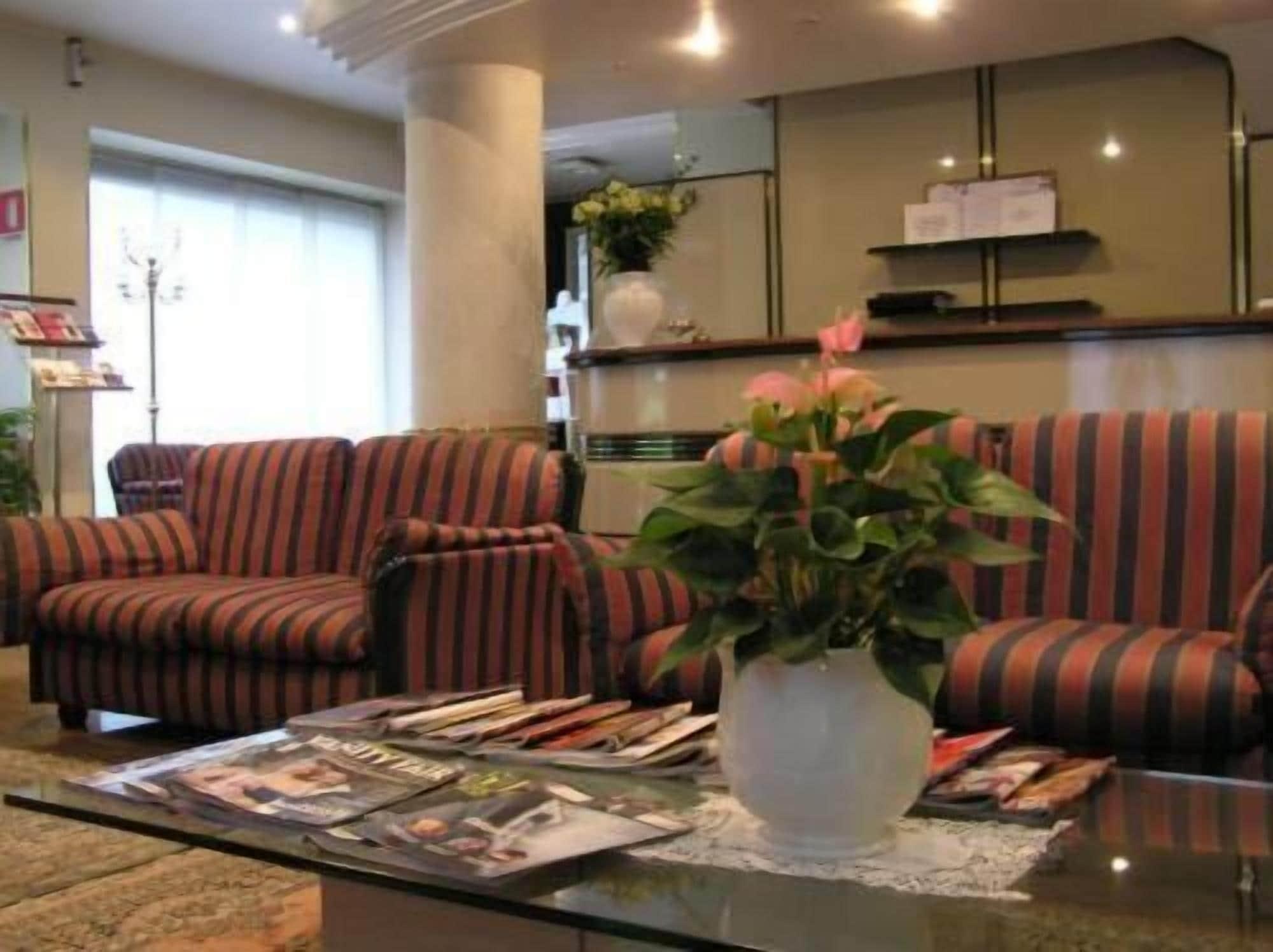 Vista Lobby Giovanni