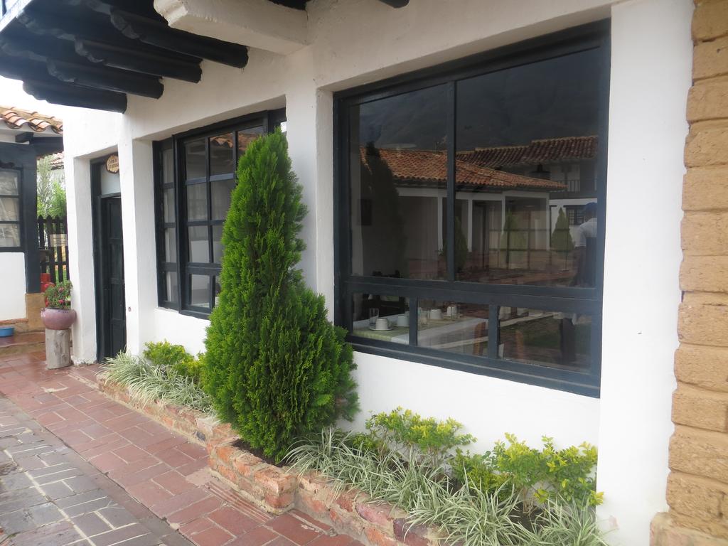 Vista Exterior Hotel Los Aceitunos