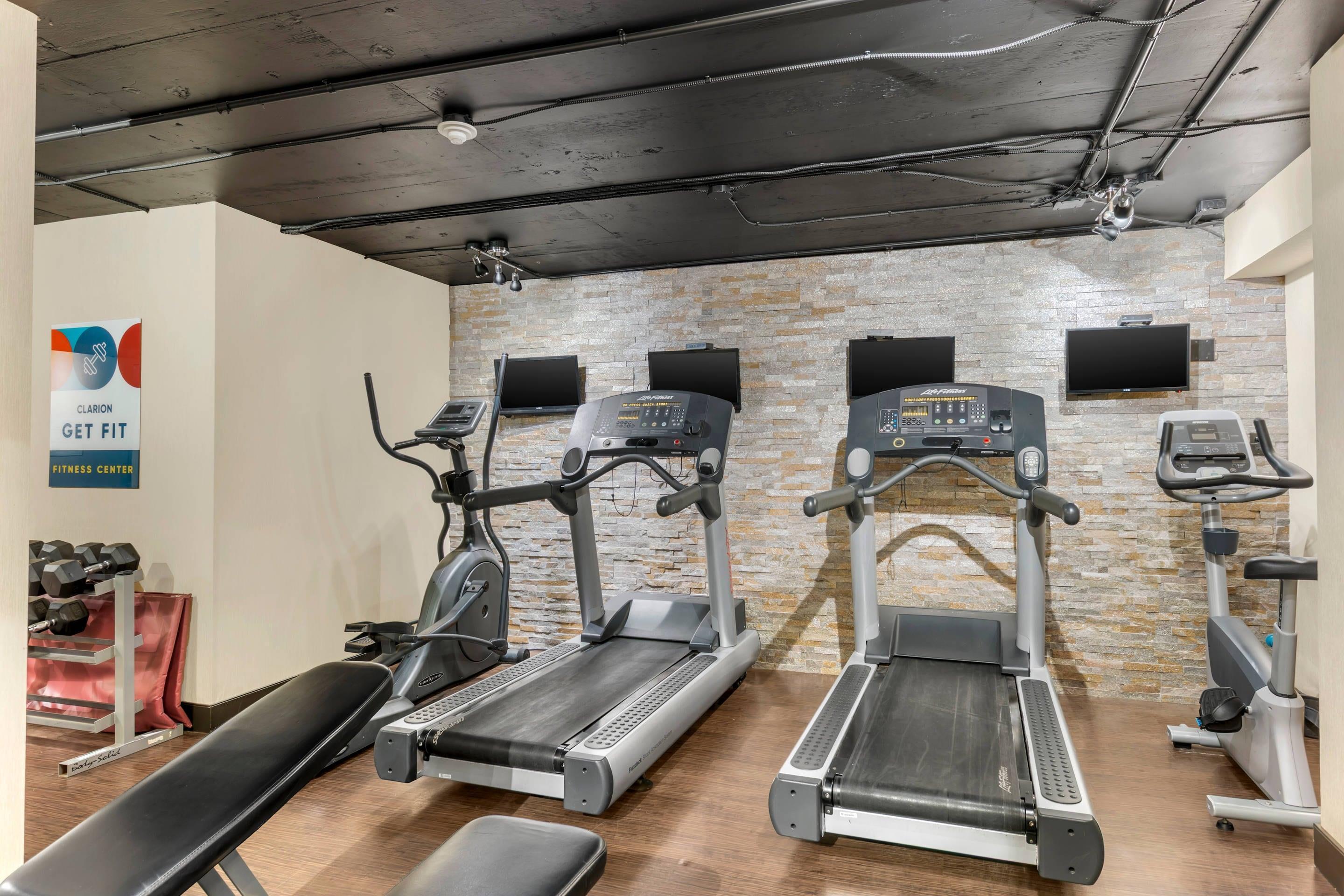 Gimnasio Clarion Hotel & Suites